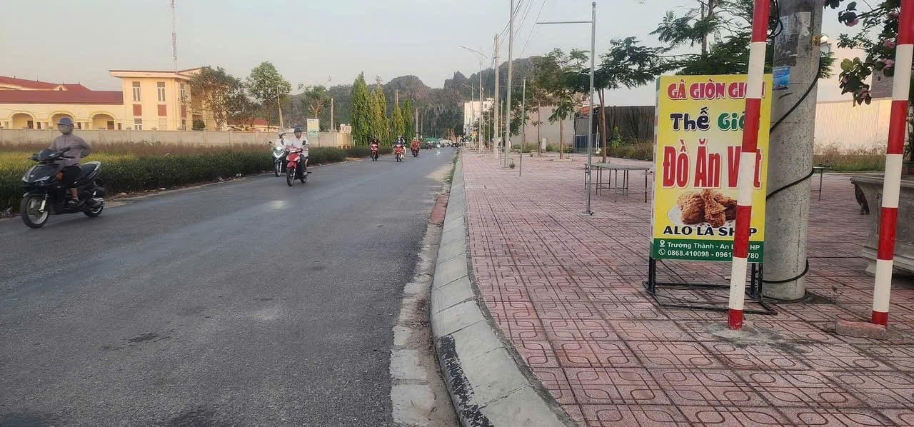 Bán đất 125m² ngang 5m. mặt đường liên  xã. giá 6.48 tỷ Xã An Trường( Trường Thành) liên hệ 0362558882
