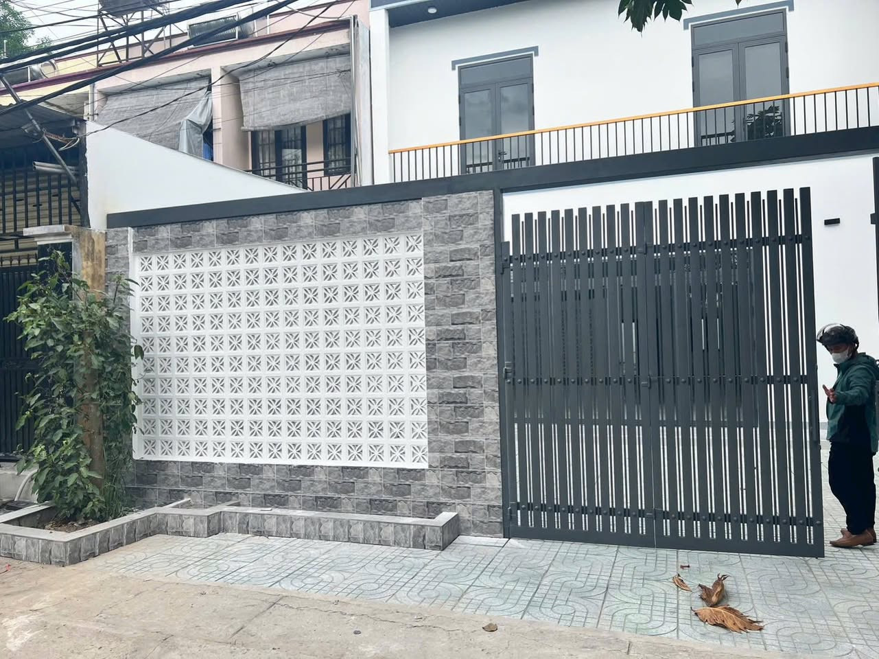 🏭 BÁN GẤP NHÀ XƯỞNG MẶT TIỀN ĐƯỜNG NHỰA 10M – HÓC MÔN