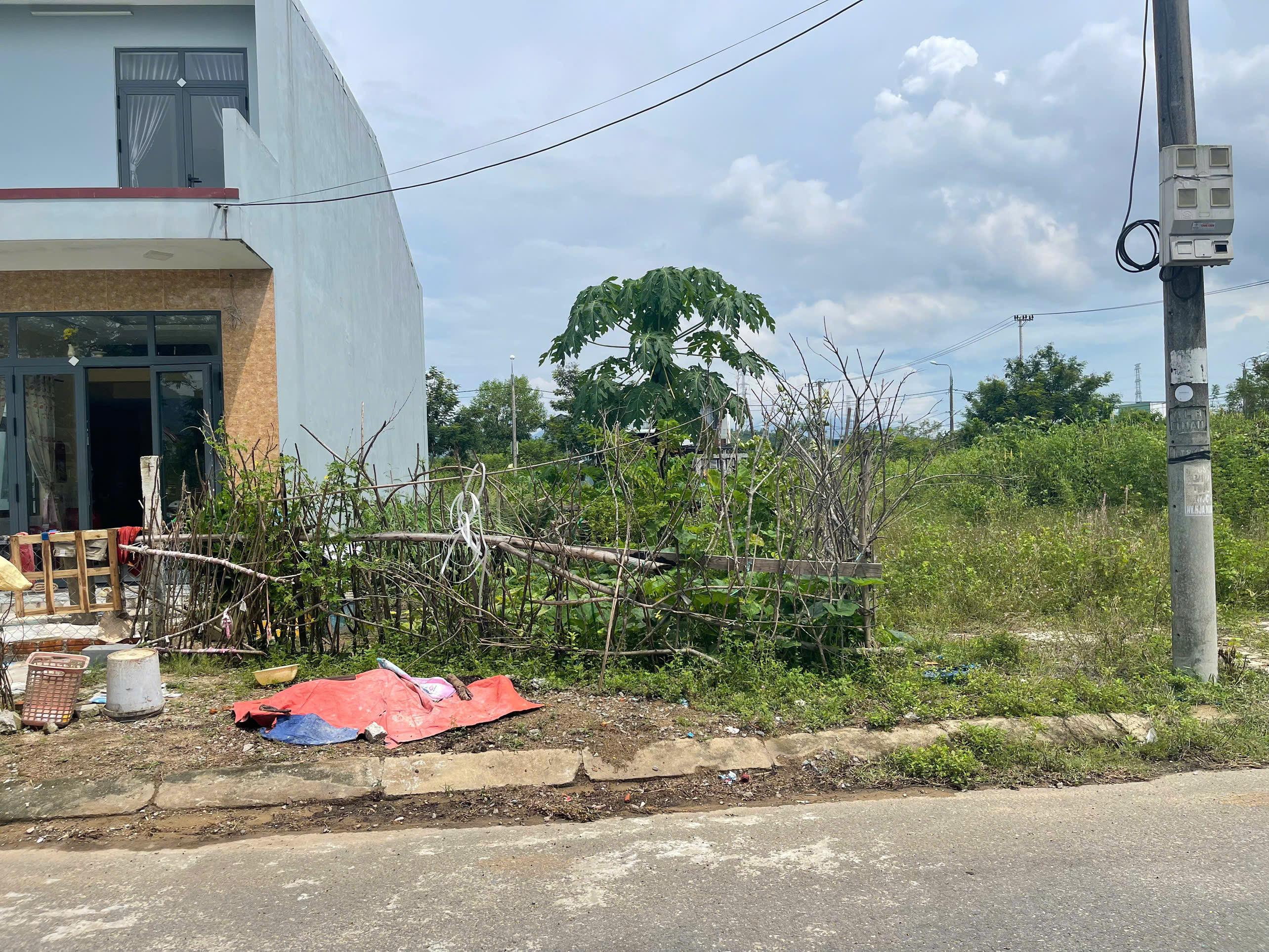 Bán đất 123.6m² full thổ cư ngang 6.5m giá 2 tỷ tại Xã Bà Nà