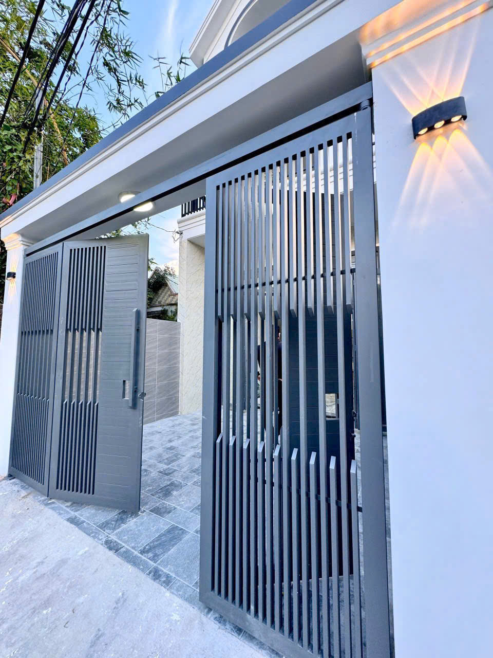 BÁN NHÀ XÂY MỚI NGAY CẦU BẠCH ĐẰNG 2. GIÁ 1.65 TỶ CÓ THƯƠNG LƯỢNG!