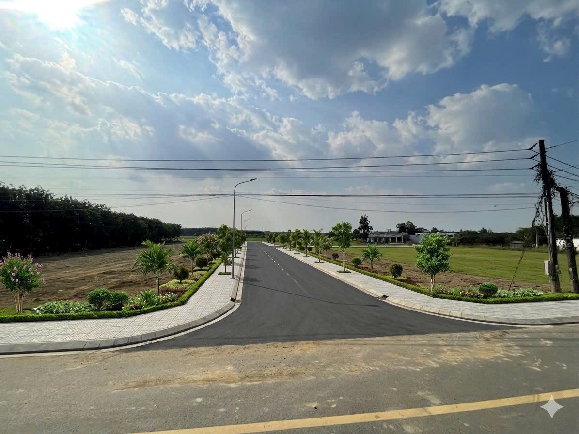 Đất nền gần uỷ ban phường Tân Uyên - Bình Dương