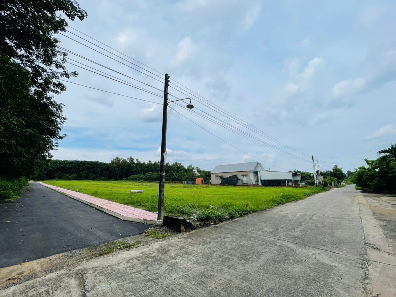 Bán Gấp Lô Đất Cạnh Sân Bay , Giữa 2 KCN Bàu Cạn Tân_Hiệp