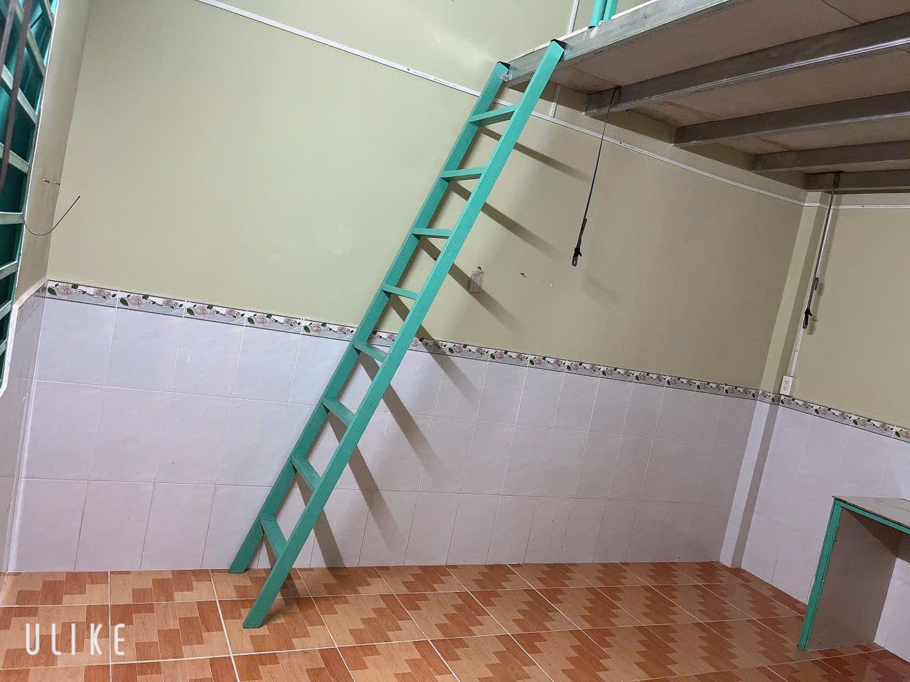 dãy nhà trọ đang cho thuê doanh thu 1.2tr/ phòng x 5 phòng. mỗi tháng thu về 6tr đồng