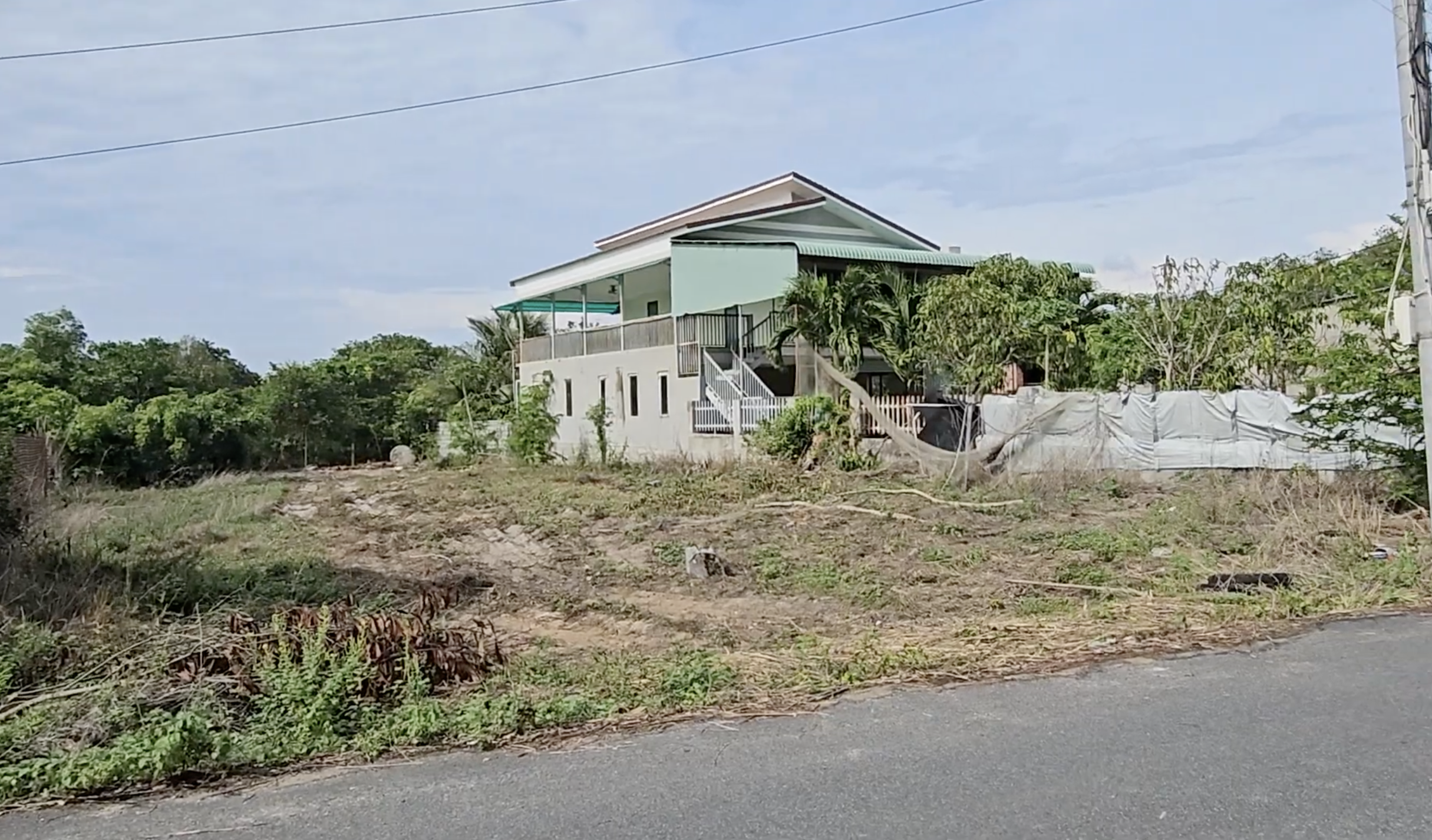 Bán đất 578.5m² có sẵn 40m² thổ cư ngang 15,54m giá 6.8 tỷ tại Xã Bình Châu