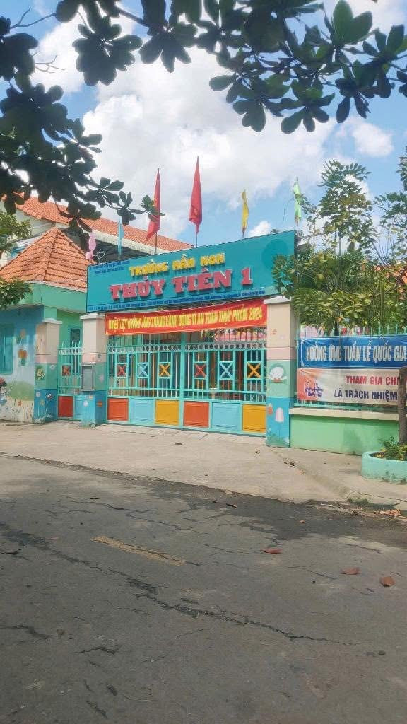 NHÀ MẶT TIỀN 10M HIẾM – KDC BÌNH HƯNG

💰 Giá: 6.9 tỷ
📐 DT: 10m × 6m (60m²)

🏗 1 trệt + lửng + 1 lầu
🛏 4PN – 4WC

🚗 Sân sử dụng thêm ~30m² đậu ô tô

📍 Đối diện MN Thủy Tiên – gần UBND Bình Hưng – gần Bến xe Q8

📜 Sổ hồng riêng – bao sang tên
