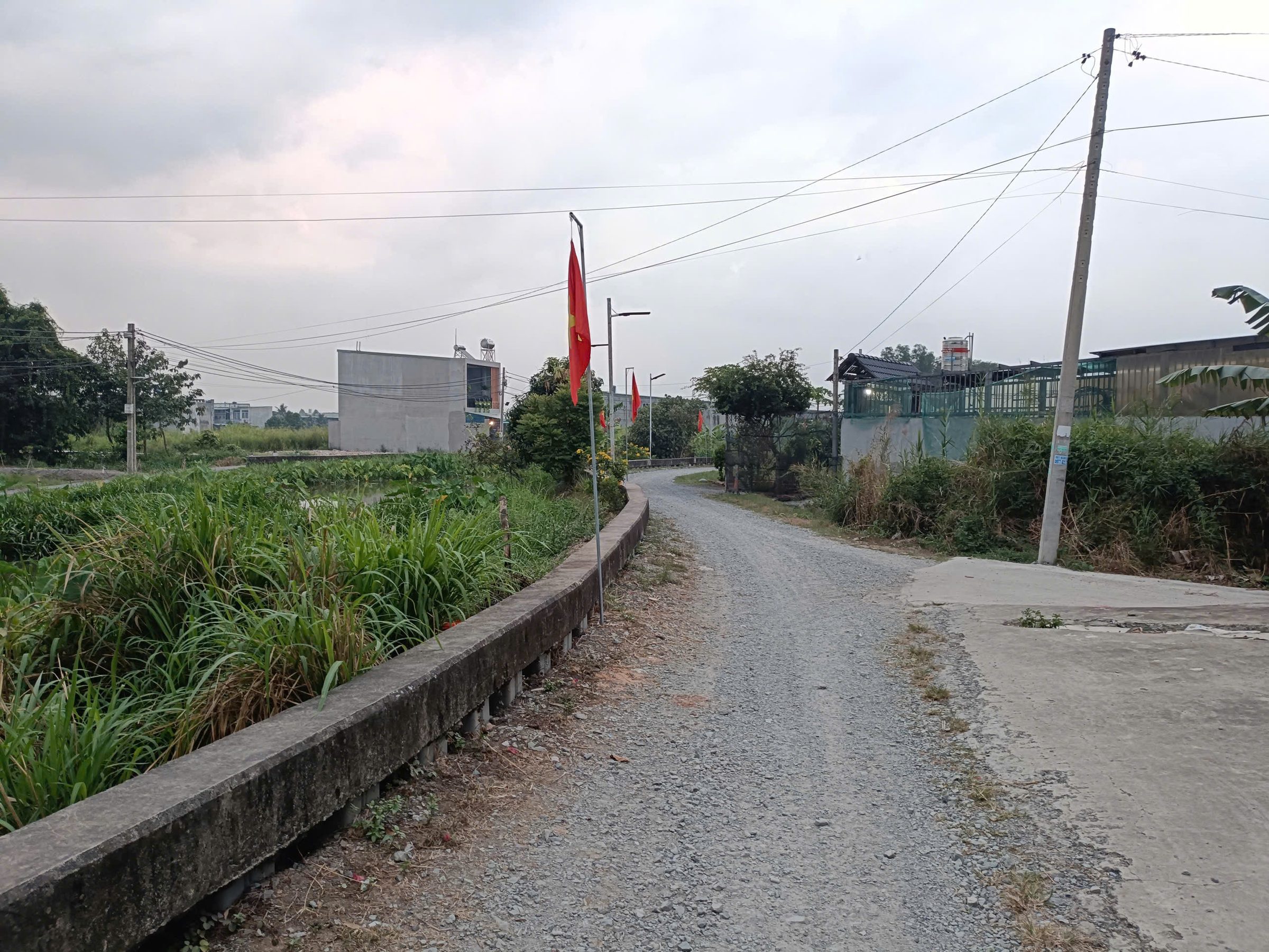 Bán đất đẹp mặt tiền Kênh Nhà Vuông, xã Bình Mỹ, Củ Chi , không gian mát lành, tiềm năng tăng giá mạnh
