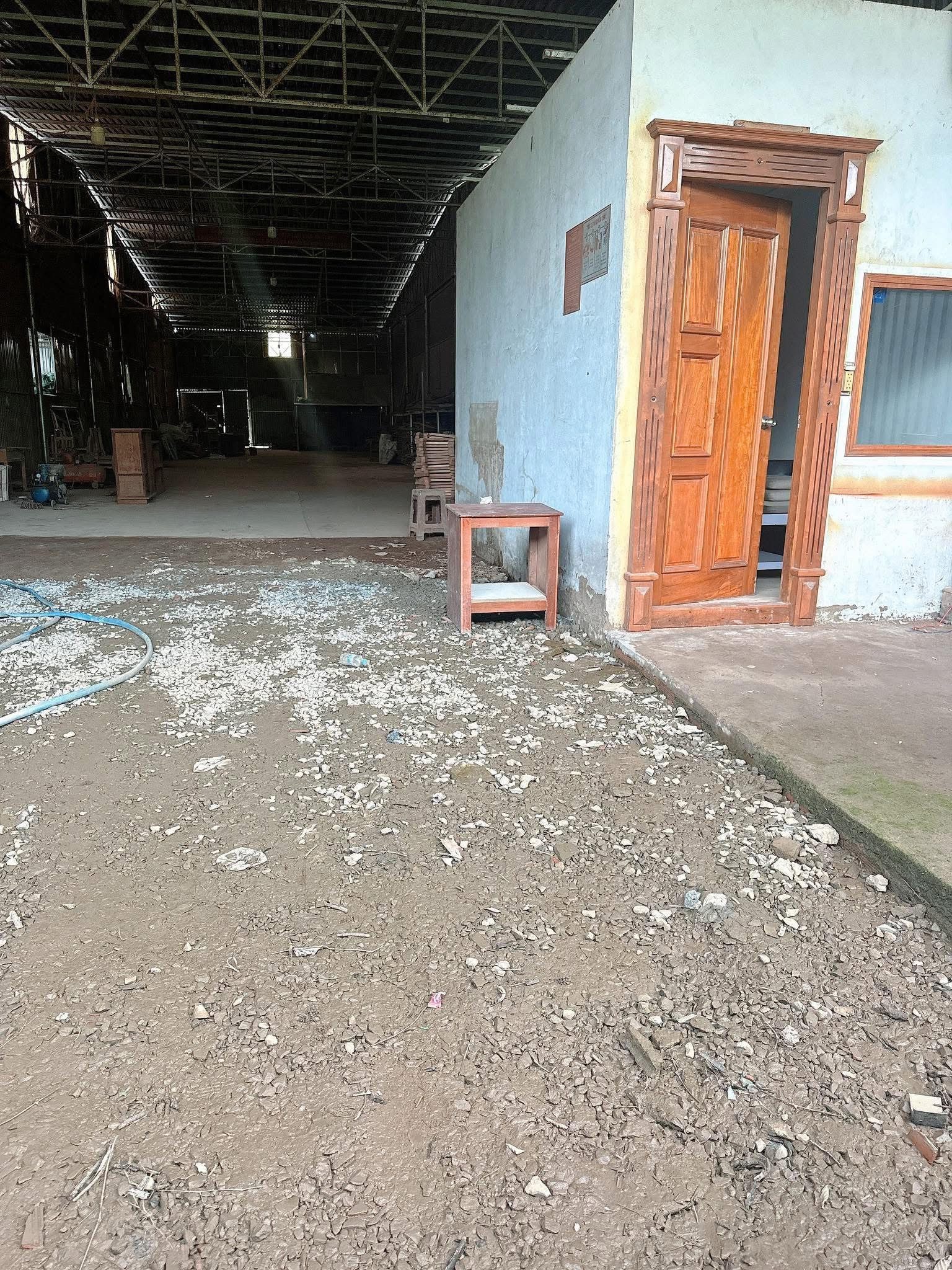 Cho thuê kho 485m2 ngang 10m có điện 3 pha đường xe tải 10T tại Tp Bến Tre
