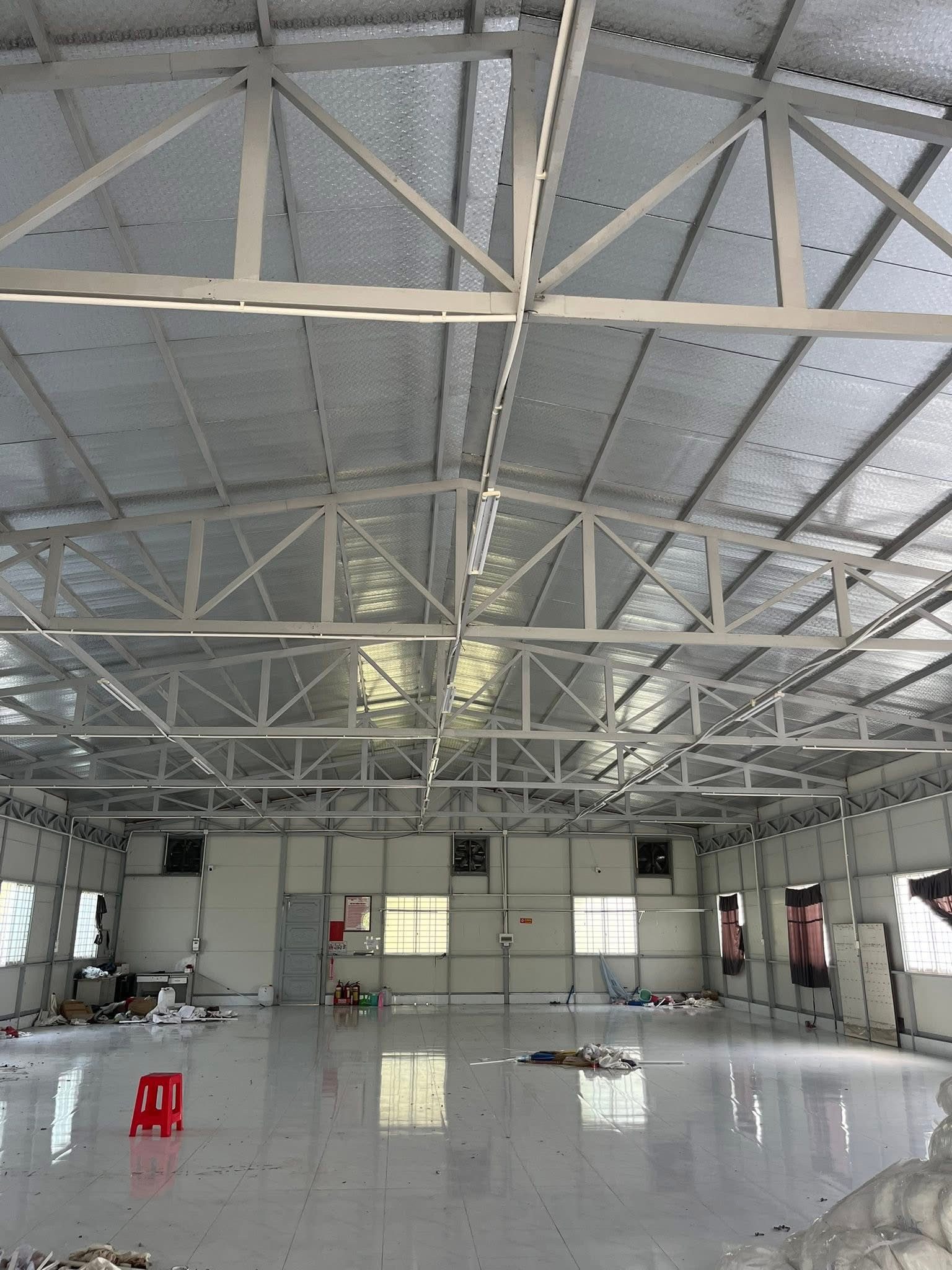 Cho thuê kho 500m2 đường xe tải 3,5T có điện 3 pha tại Tp Bến Tre