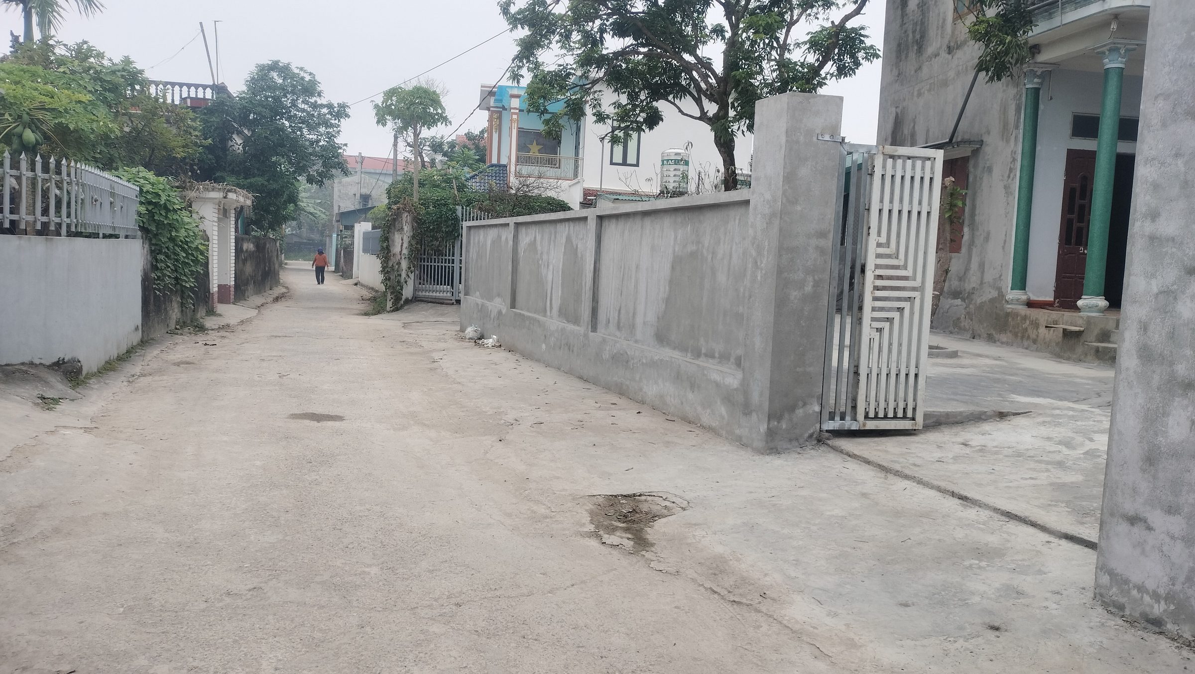 Em Bán đất 71.5m² full thổ cư ngang 4.5m đường bê tông thông, đường rộng 4.9m xe đỗ cửa giáp KCN giá 900 hướng tây nam, tại thôn 2 Xã Bối Cầu Huyện Bình Lục Hà Nam