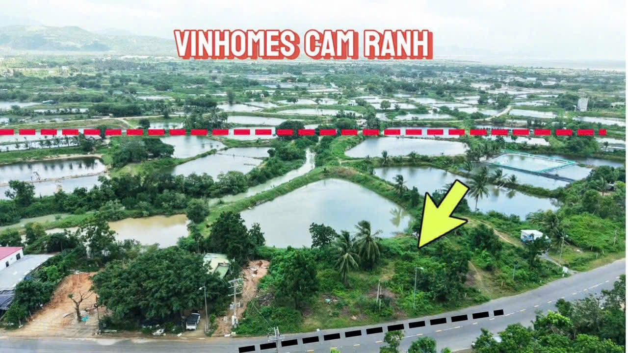 Khách bỏ cọc 100tr cần bán gấp lô đất vịnh cam ranh nằm kế bên siêu đô thị vinhomes cam ranh