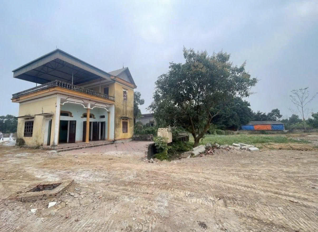 Khai xuân mua đất tặng nhà 2 tầng