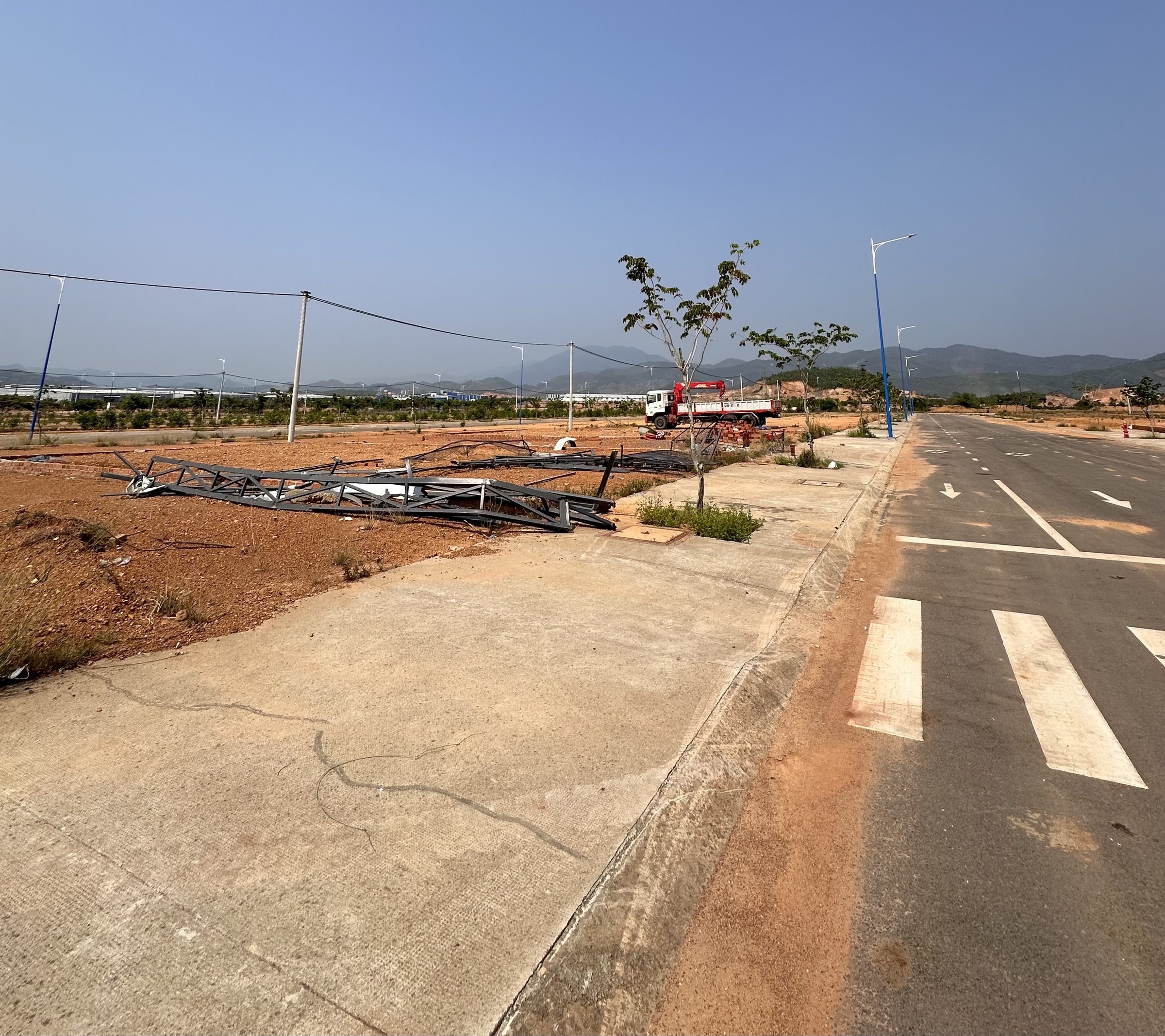 Bán đất 150m² full thổ cư ngang 7.5*20m, MT đường 25m, giá 1.8 tỷ tại kdc Becamex Vsip Binh Định