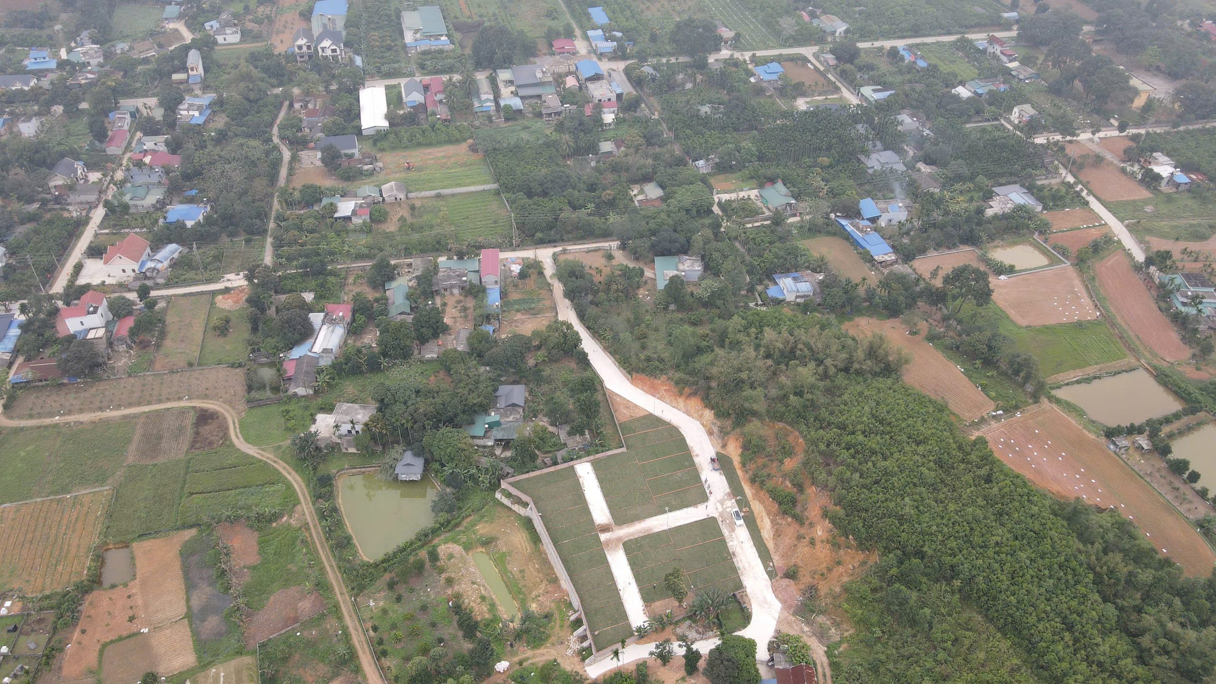 Lô đất Lương Sơn cách Hà nội 400m, hơn 600 triệu sẵn sổ