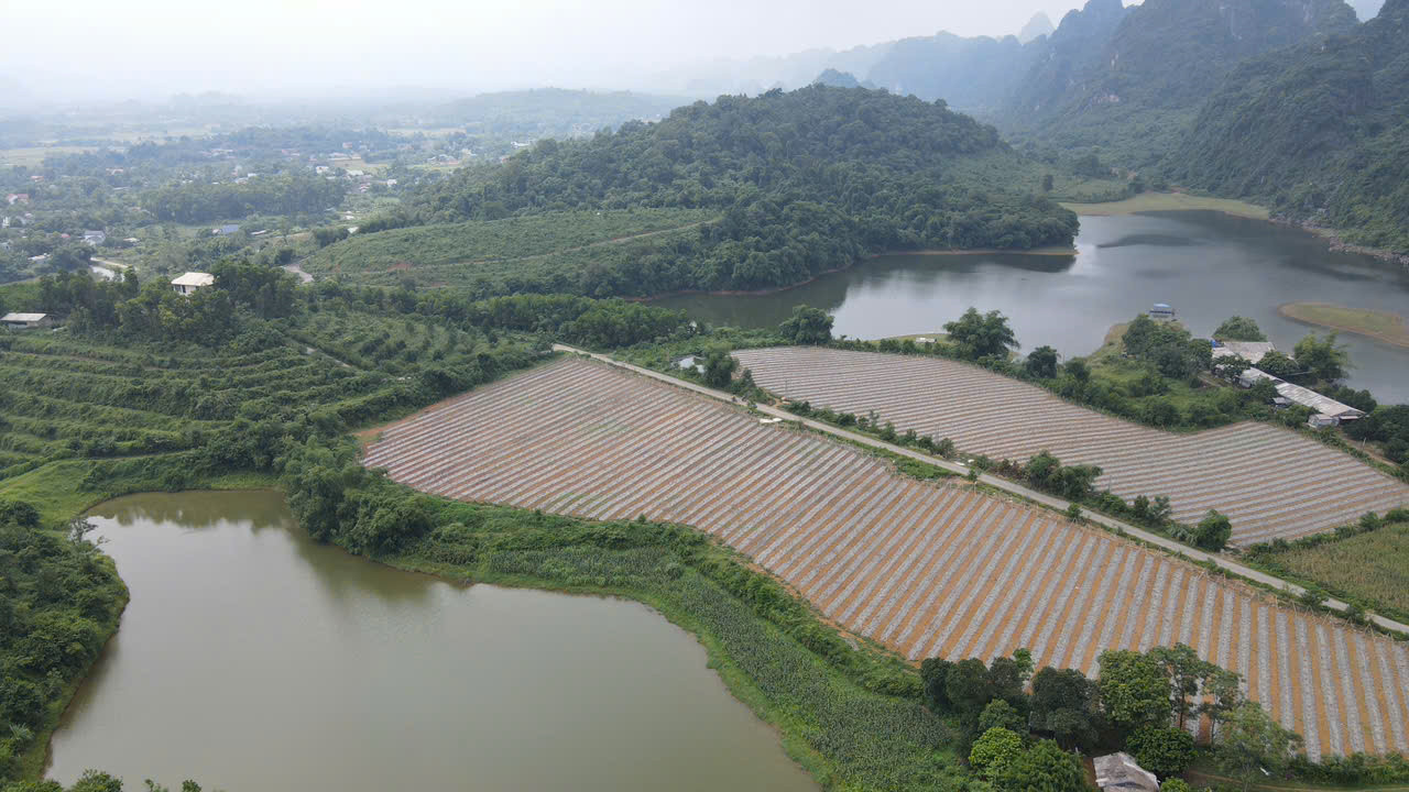 🔥[ĐẤT NGHỈ DƯỠNG] CHỈ HƠN 3 TRIỆU/M² – SỞ HỮU ĐẤT BÁM  2 HỒ, VIEW NÚI, MẶT TIỀN QUYỀN LỰC 10M TẠI CAO DƯƠNG – LƯƠNG SƠN CÁCH HÀ NỘI CHỈ 3km.