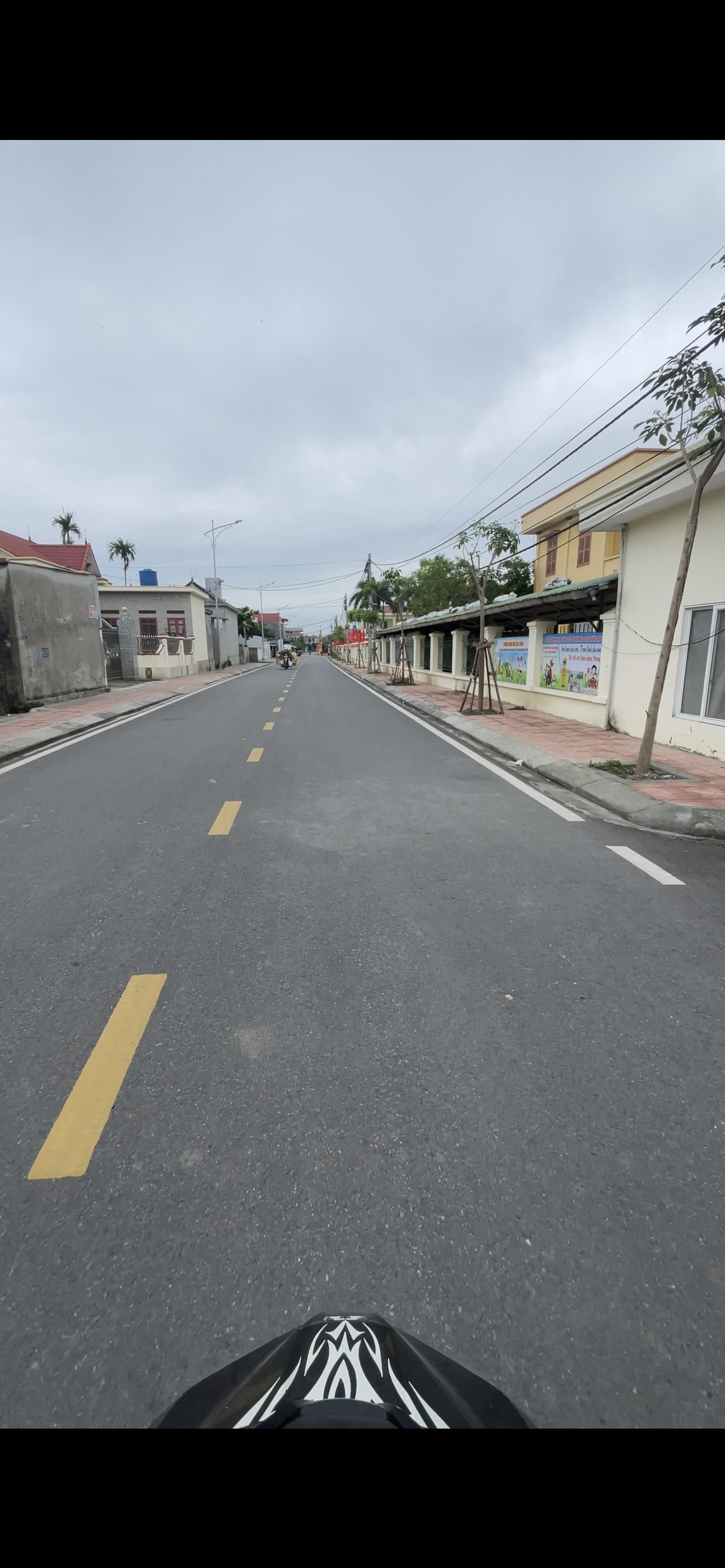 Bán lô đất mặt đường tại Chấn Hưng kinh doanh buôn bán tốt. Bán kính 300m gull tiện ích