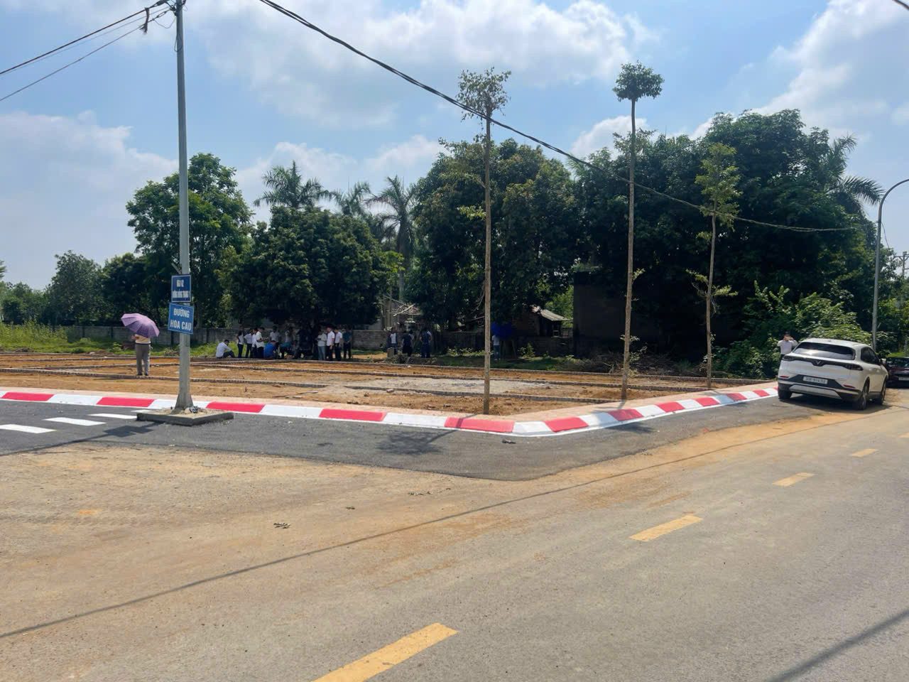 BÁN ĐẤT MẶT ĐƯỜNG KINH DOANH DIÊNH TÍCH 100m TOÀN BỘ THỔ CƯ