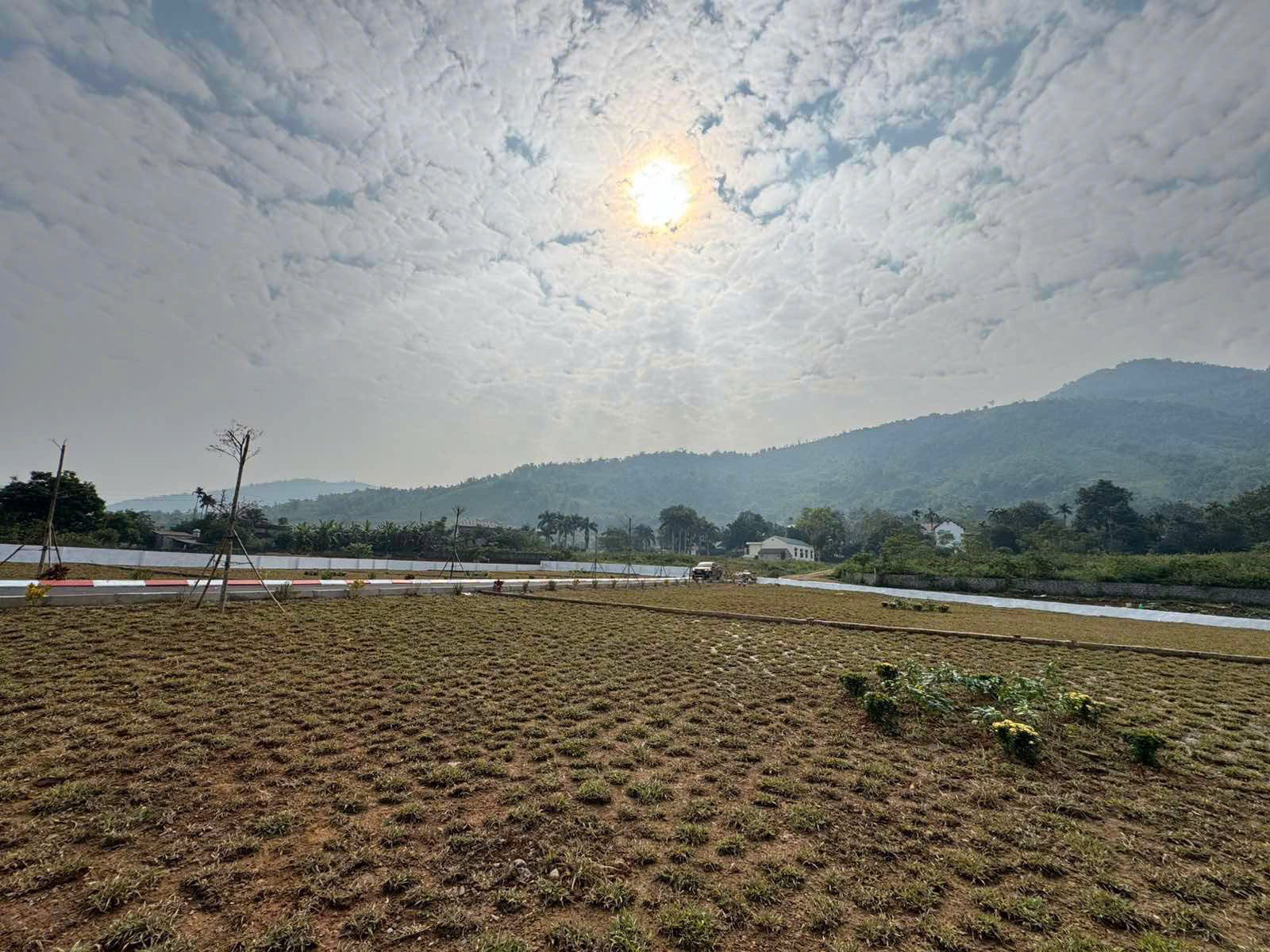 LÔ GÓC 590m² – 2 MẶT TIỀN – TRUNG TÂM VÙNG DU LỊCH NGHỈ DƯỠNG Cư Yên