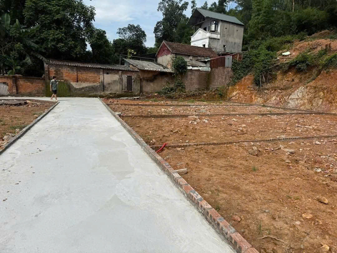 CẦN BÁN ĐẤT ĐẸP TẠI MÓNG- ĐẠI ĐỒNG, BẮC NINH, NGÕ THÔNG, RỘNG, Ô TÔ ĐỖ CỬA