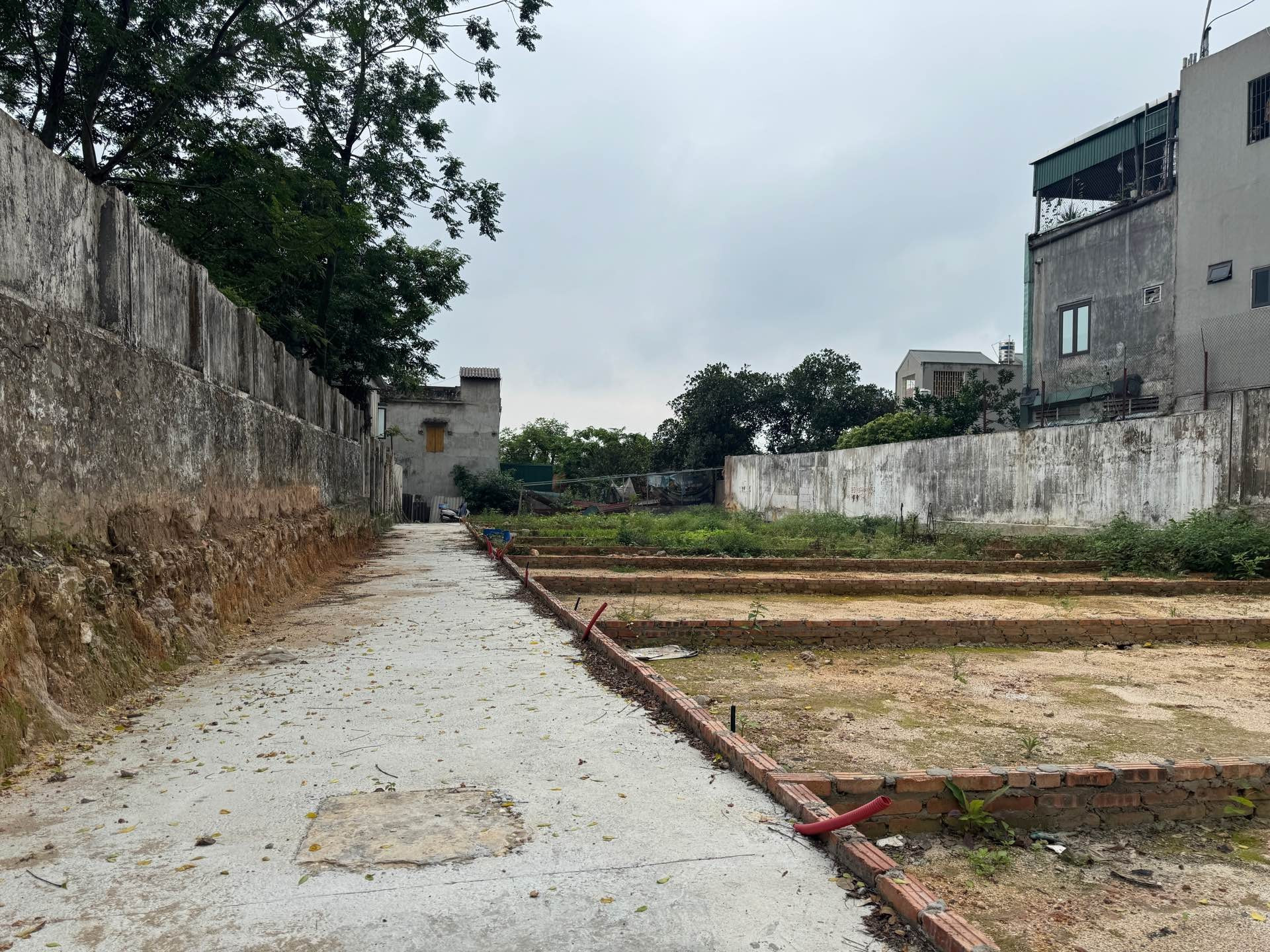 MẢNH ĐẤT PHÂN LÔ - VUÔNG NHƯ TỜ A4 Thửa đất 75,7m2 Thôn Núi Đông 76 Đất 4.5 16.7 1.8 tỷ