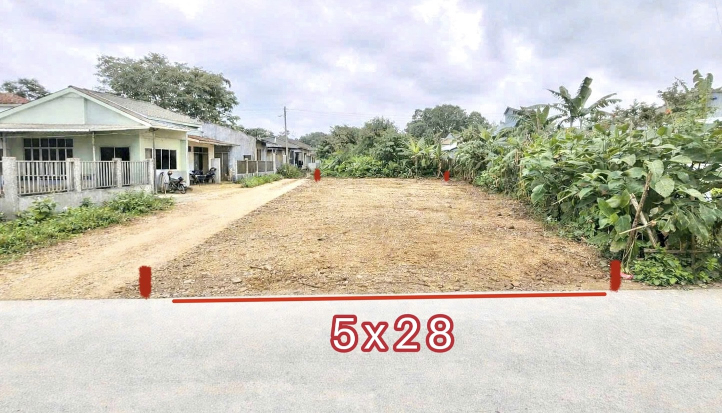 Lô góc 2 mặt tiền đường, cách QL14B chỉ 300m, hơn 137m2, giá chỉ 9xxtr