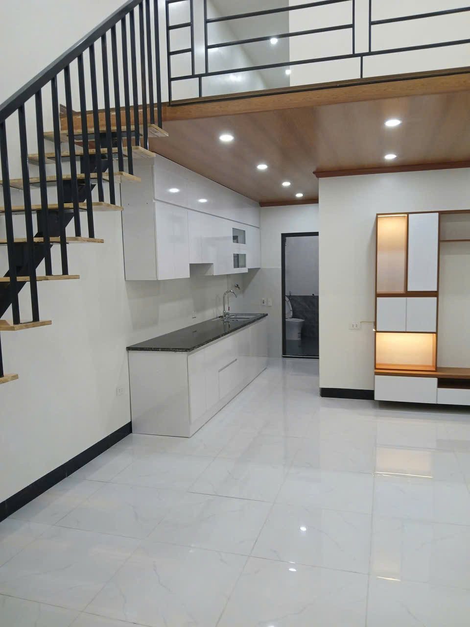 Bán  nhà tại Hữu Hòa Thanh Trì, 4PN,khu dân cư đông đúc,an ninh tốt