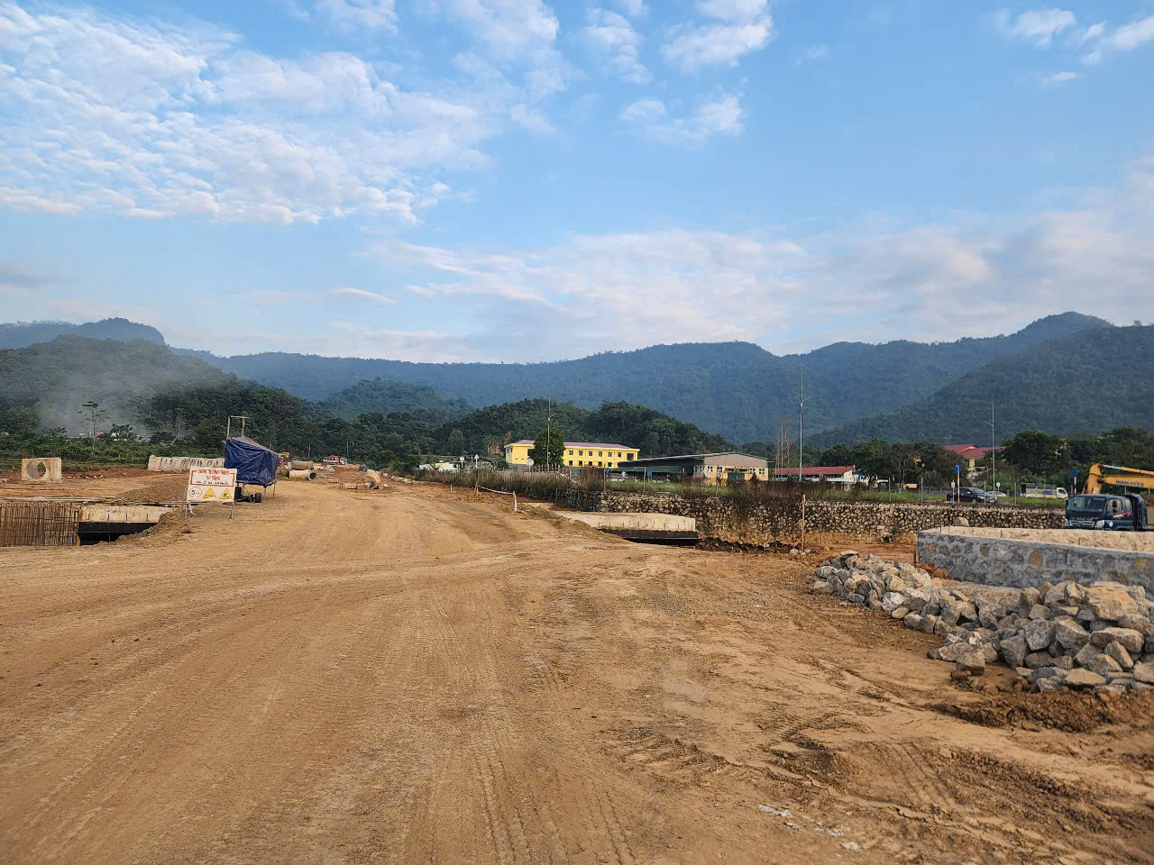 Chỉ vài trăm triệu sở hữu ngay đất TP Hòa Bình vị trí cực kỳ tiềm năng Dân Chủ Hòa Bình chính chủ cần bán