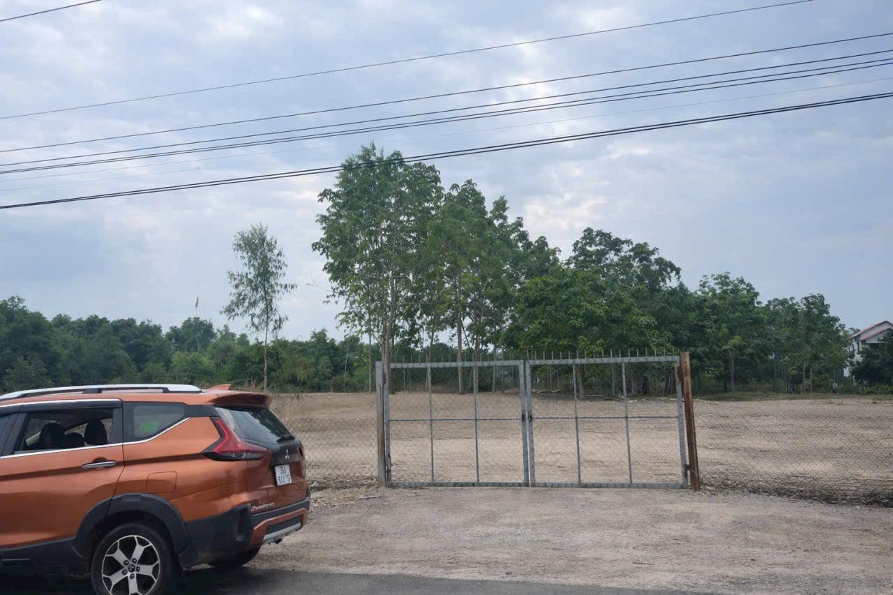 Gần 3000m2 sẵn thổ cư  mặt tiền đường DH710 thuộc xã Dầu Tiếng - TP.HCM , trục chính kết nối vào KDL của Sun Group