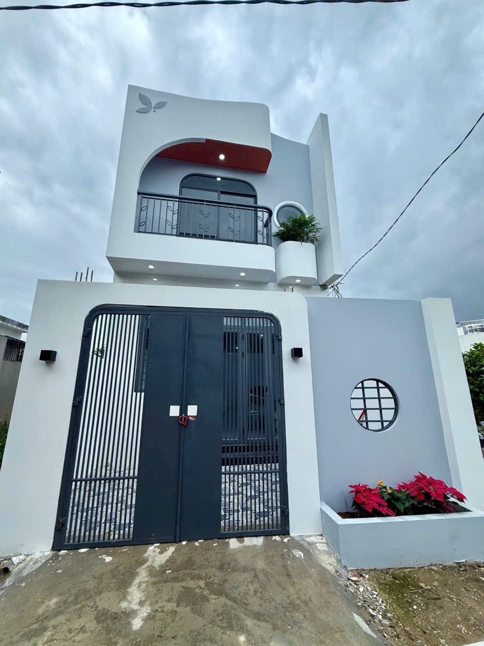nhà 2 tầng mới xây DIÊN AN - mặt tiền đường Lỗ Đế, sát KĐT Phú Ân Nam . 
⚡️DTSD : 120m², ngang 5m. hướng Bắc