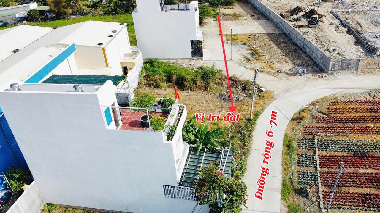 Cần Bán Nhanh Lô đất Diên Toàn , Diên Khánh cạnh khu TĐC Diên Toàn , Gần Chợ , Gần Trường học
✔️Diện tích: 93,9m2 ,ngang 5,2m - nở hậu 5,59m. Full thổ cư