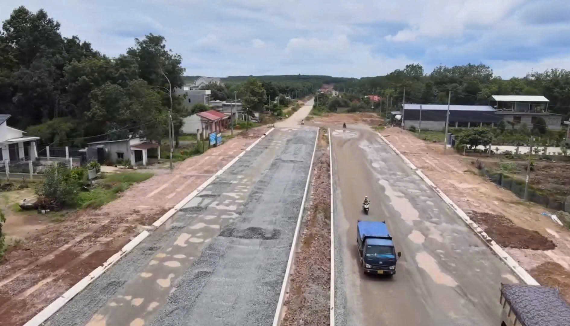 Bán đất 200m² ngang 5m giá 620 triệu - Gần tuyến 2, Đất mặt tiền đường xuyên tâm 32m Gần KCN