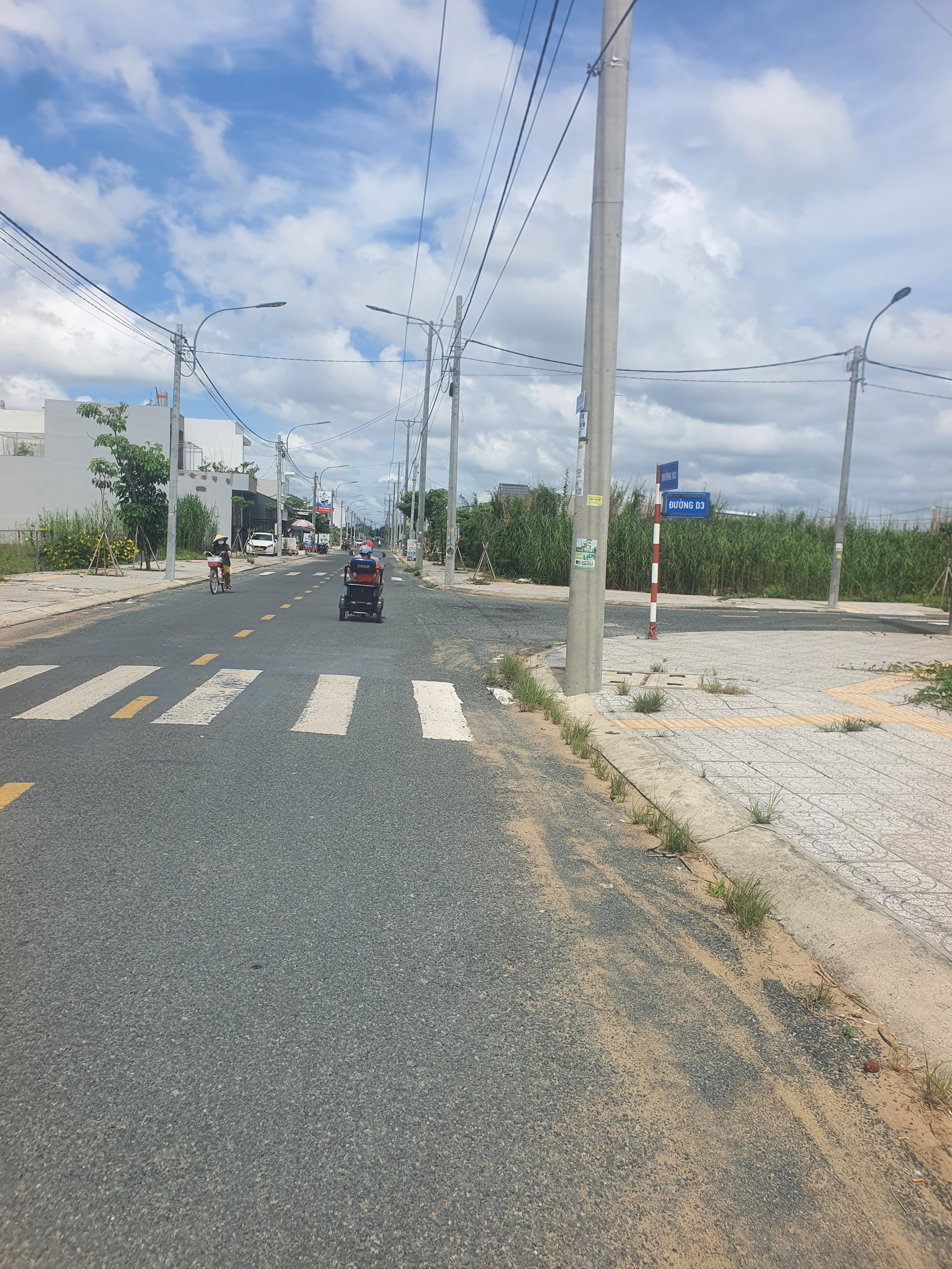 Bán đất nền khu đông phú mới  trục chính lô N3