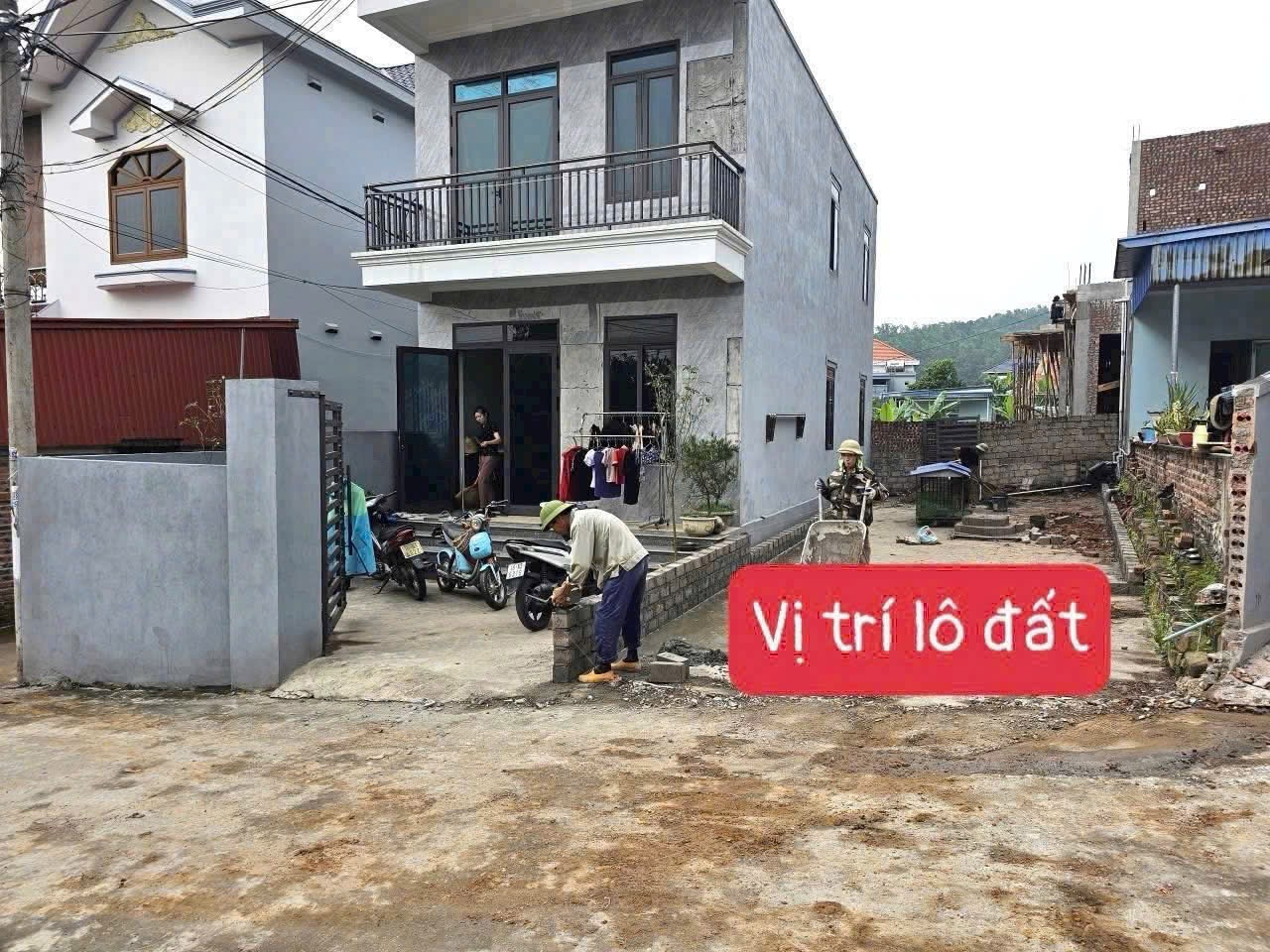 🎉🎉🎉Chính chủ gửi bán lô đất “hoa hậu” tại Đông Sơn .l/h:076.231.9990 e Thuý

 🍀Vị trí siêu đẹp: cách Quốc lộ 10 chỉ 20m . 

 🍀Đường rộng 2 ô tô tránh nhau, thẳng, không cua quành
 🍀Diện tích 58m² (tặng thêm ~20m lưu không trước mặt sử dụng thoải mái)