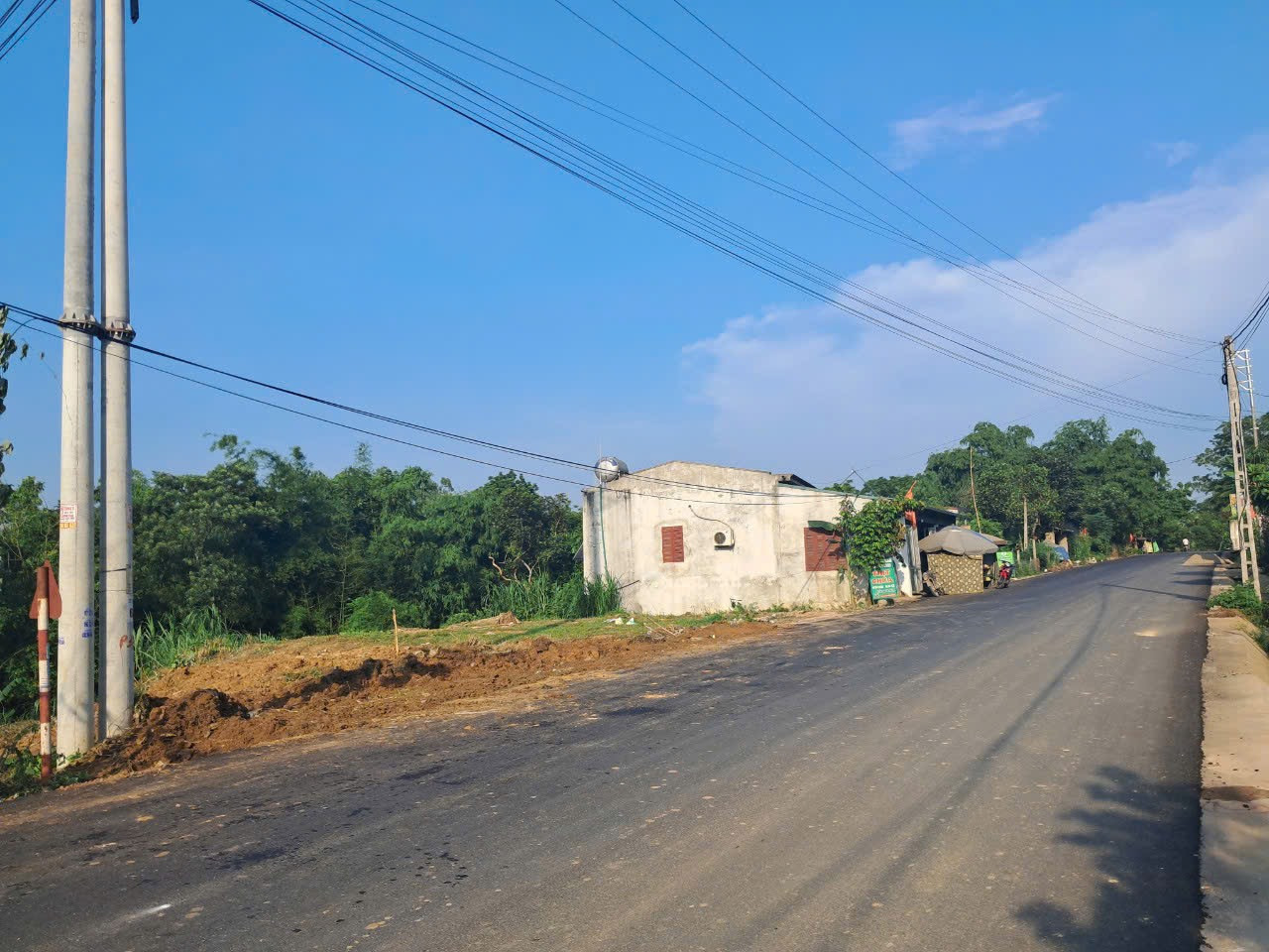 Bán đất 738m² ngang 25m giá 3.3 tỷ Xã Đông Thành