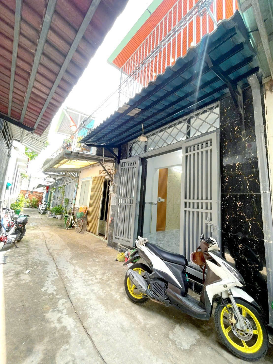 Tôi cần bán nhà Hóc môn giáp tô ky .q12