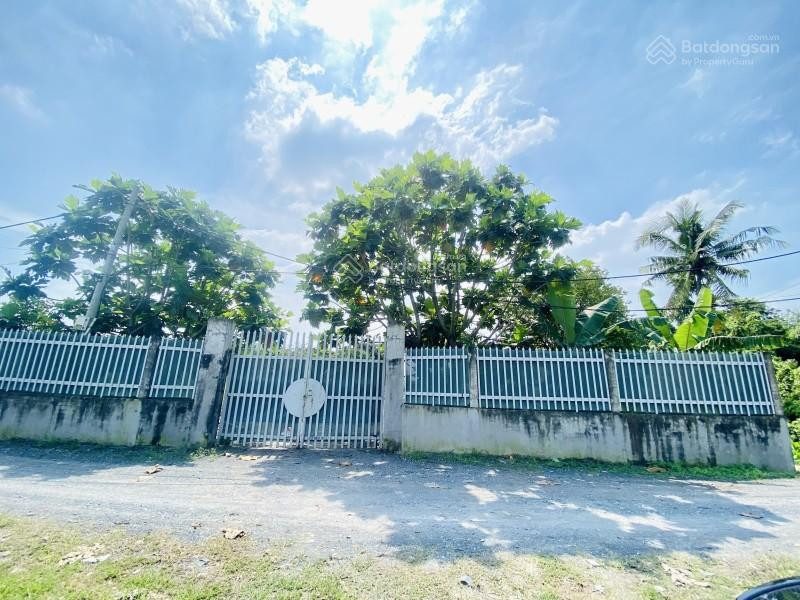 Bán Đất 3700m2 giá 8.9 tỷ tại Xã Đông Thạnh Huyện Hóc Môn TP. Hồ Chí Minh