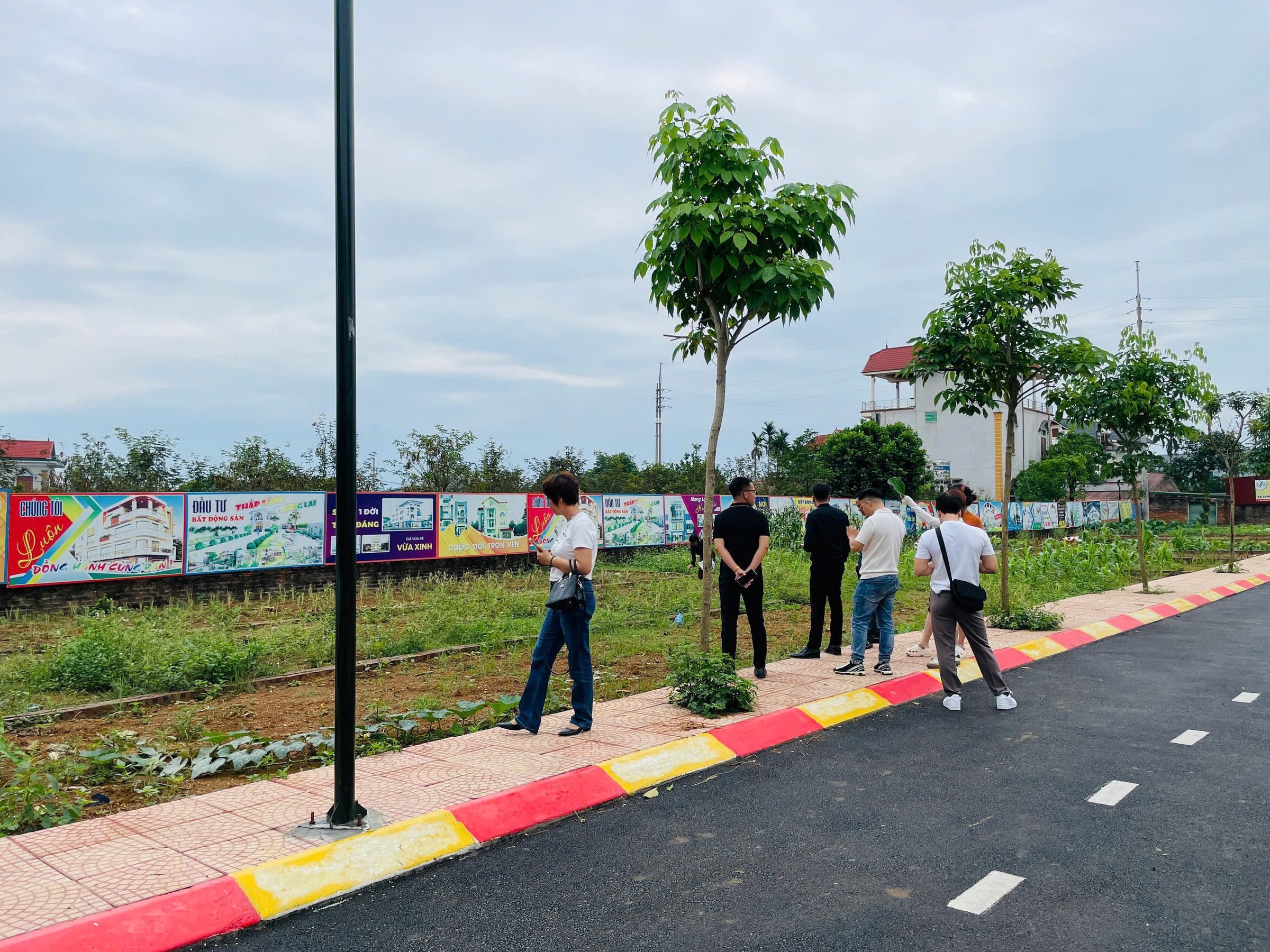 CÙNG CON EM ĐI HỌC TẠI "THÀNH PHỐ GIÁO DỤC" HÒA LẠC 🎓
