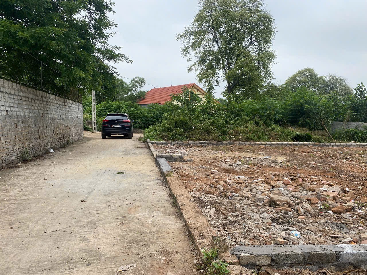 🍀🍀Xóm Nam - Đồng Việt - Yên Dũng 🔥🔥

 📍 Vị trí trung tâm của xã , bán kính 300m là trường học các cấp , uỷ ban , trạm y tế 
✅ 90m mặt tiền rộng, đất vuông vắn 
✅ Đường rộng ô tô tải chạy thông 
🏦 Giá chỉ 8xx triệu là sở hữu ngay .
☎️ 0983088192✈️✈️✈