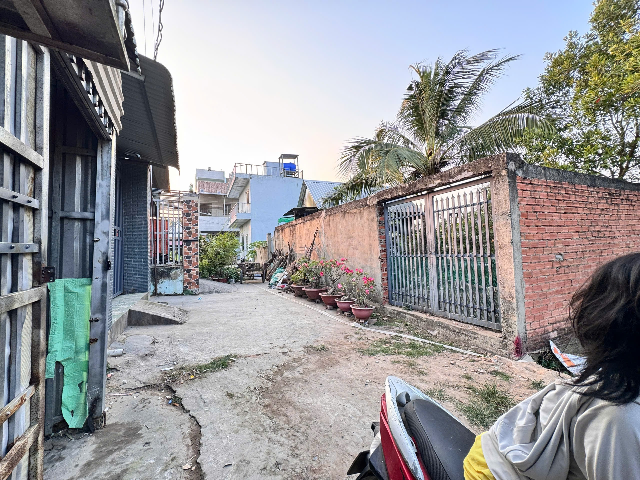 Bán đất 949m² có sẵn 125m² thổ cư ngang 5m giá 950 triệu tại Xã Đức Hòa