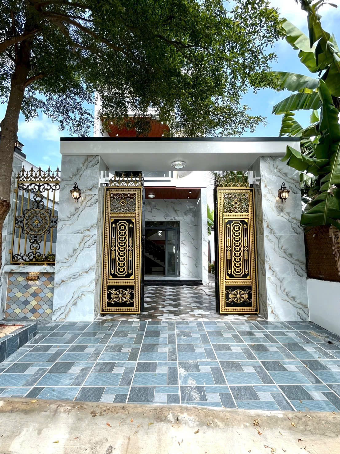 Bán nhà 210m² full thổ cư ngang 6m giá 3.95 tỷ tại Xã Đức Hòa