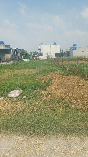 Bán đất 1062.2m² có sẵn 100m² thổ cư ngang 6m giá 2.6 tỷ tại Xã Đức Hòa