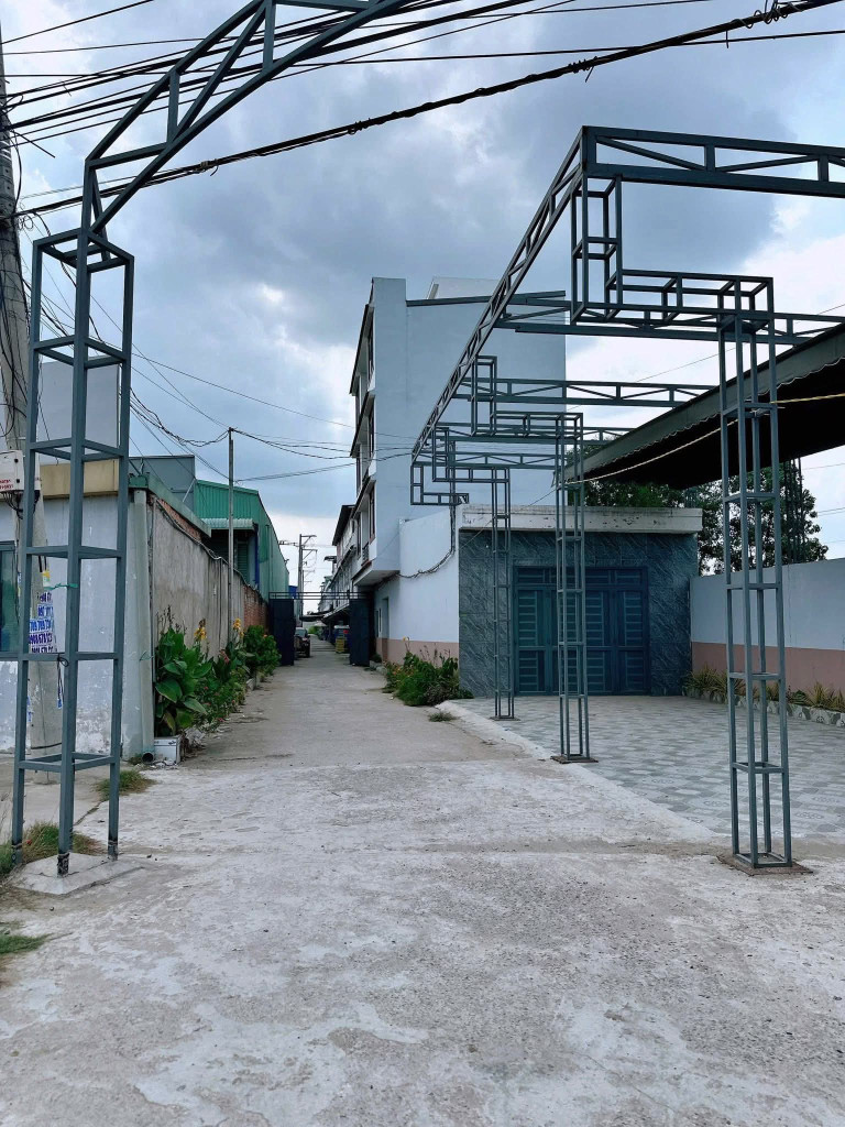 Bán đất 211.4m² ngang 10m giá 2 tỷ Xã Đức Hòa