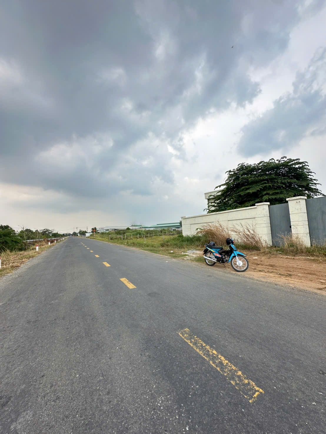 Bán nhà 1600m² full thổ cư ngang 20m giá 17.5 tỷ tại Xã Đức Lập