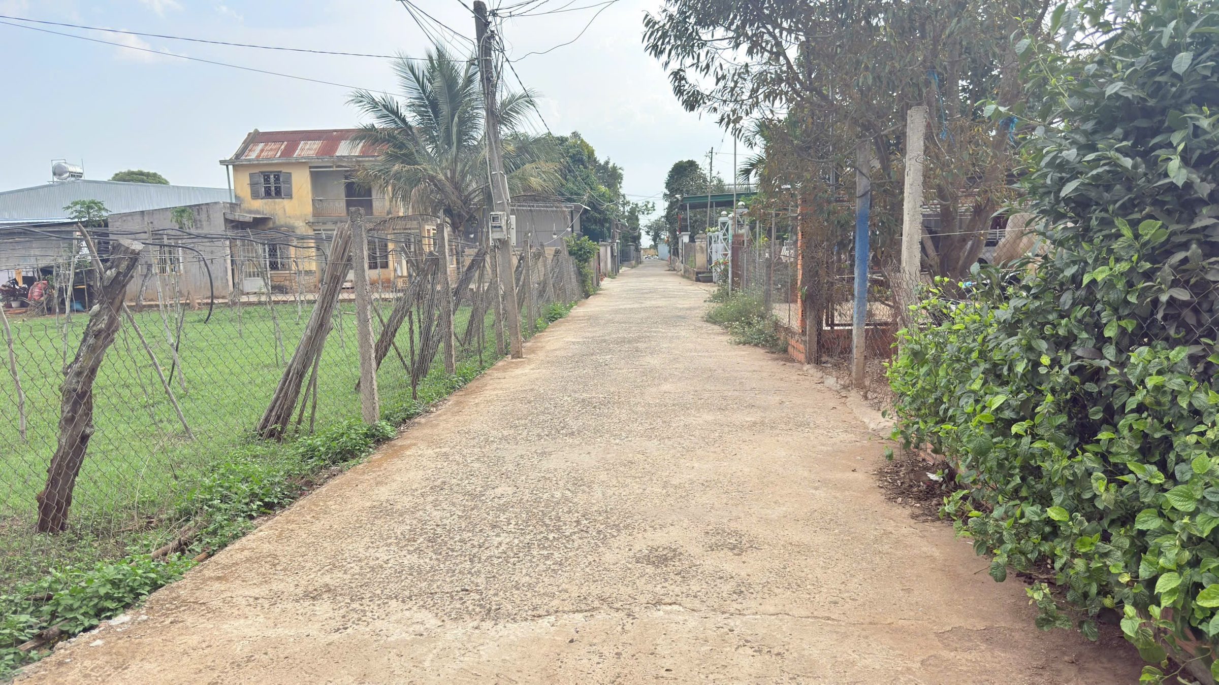 Kề ngay sân bay Liên Khương 5x60m2. ql27