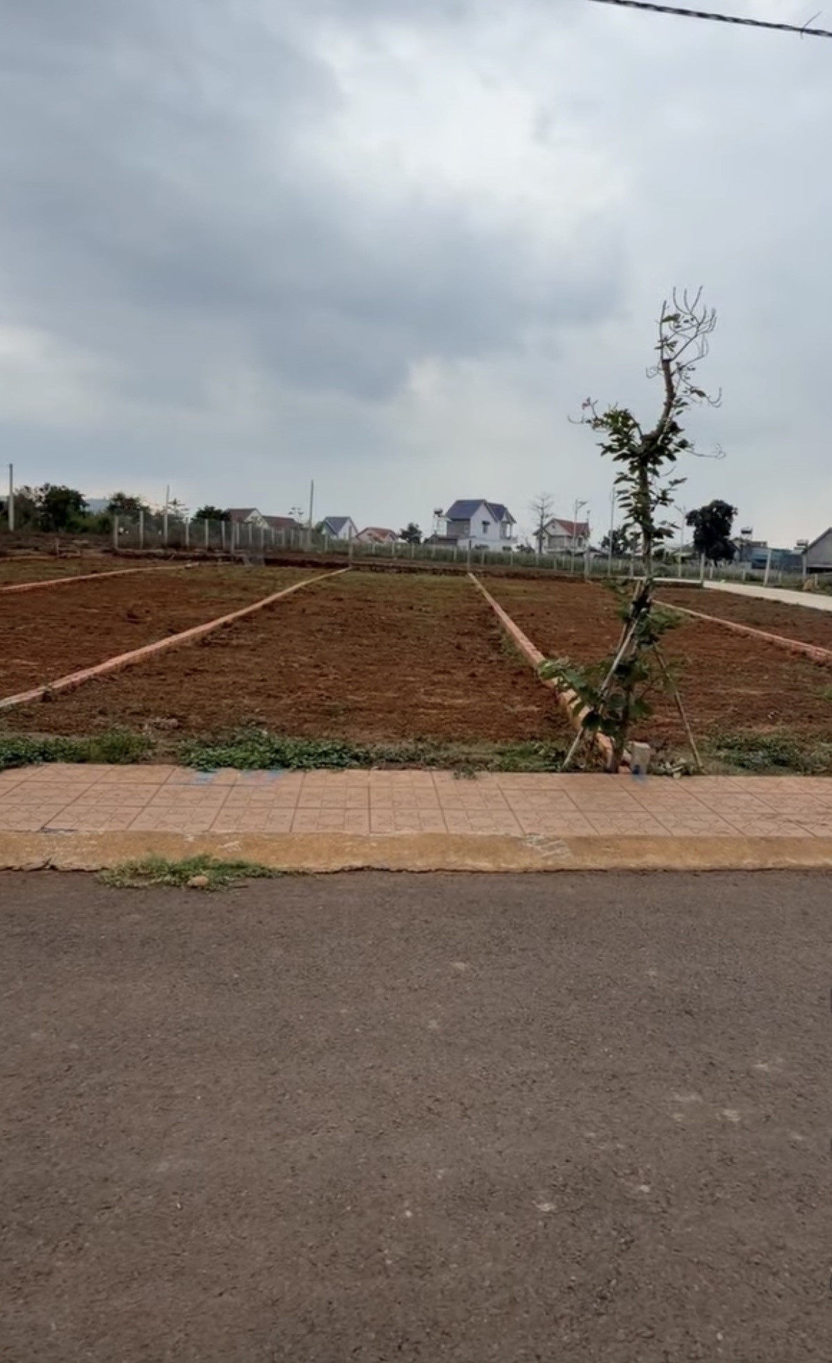 Bán đất 109m² có sẵn 72m² thổ cư ngang 5m giá 1.1 tỷ tại khu vực R Chai