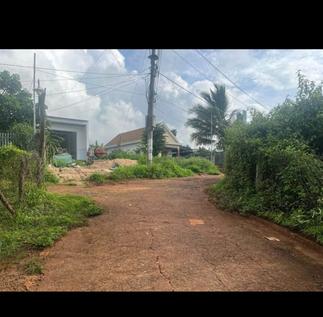 Bán đất 1500m² giá 2.2 tỷ Xã Ea Drăng