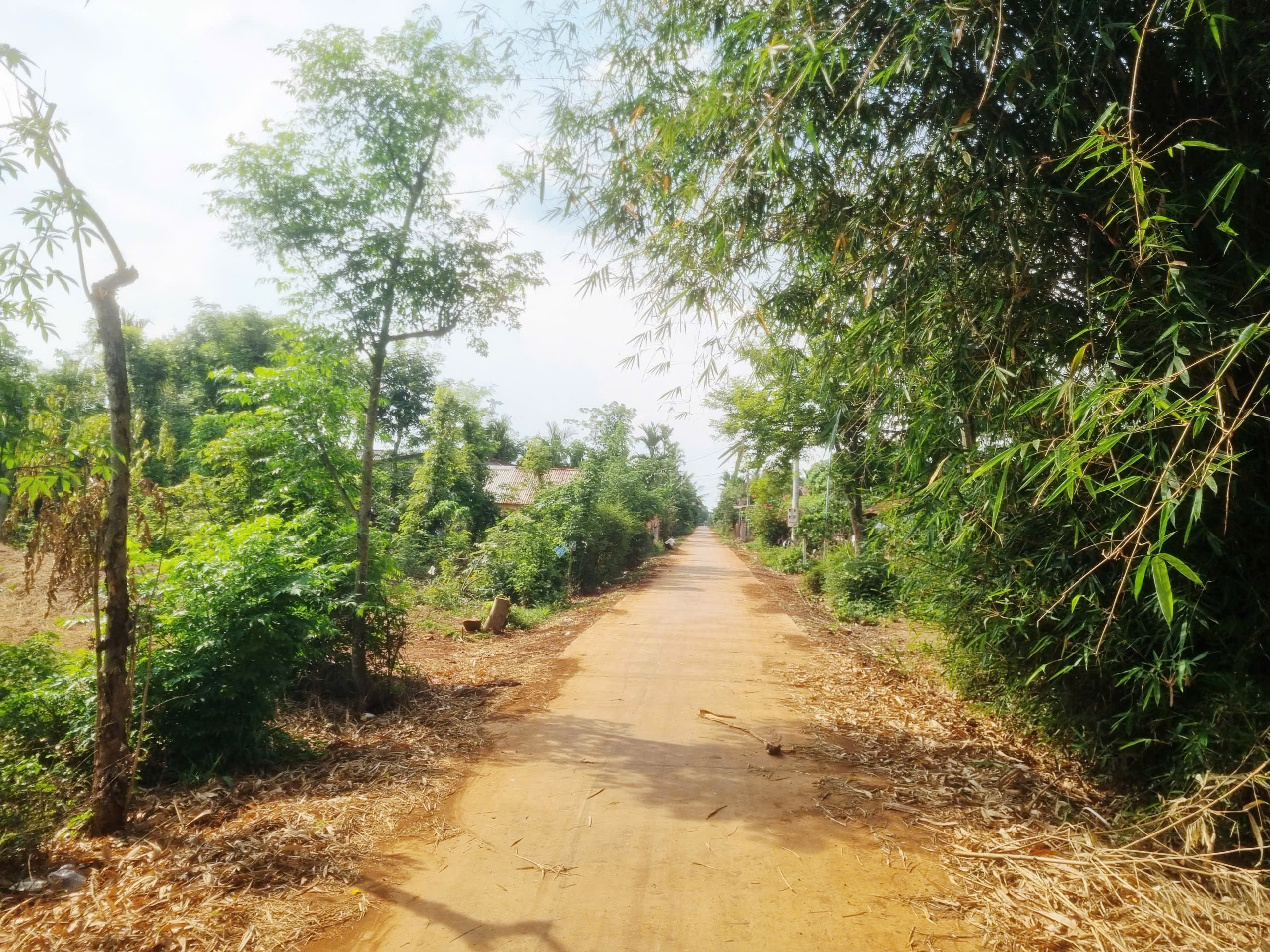LÔ ĐẤT ĐẸP NGAY SÂN BÓNG BUÔN JUNG - EAKTUR