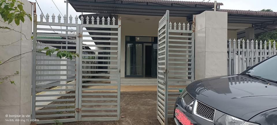 Bán nhà 349.6m² có sẵn 100m² thổ cư ngang 5m giá 1.45 tỷ tại Xã Ea Ktur