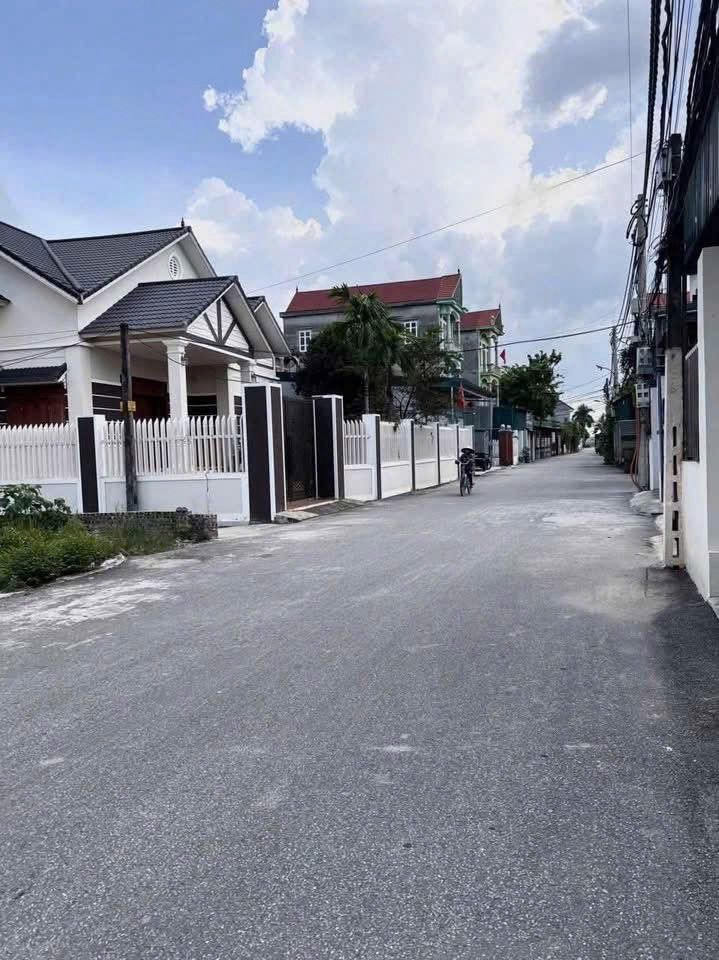 [BÁN ĐẤT] LÔ GÓC 3 MẶT THOÁNG - SÁT SÂN BAY GIA BÌNH - TIỀM NĂNG X2, X3