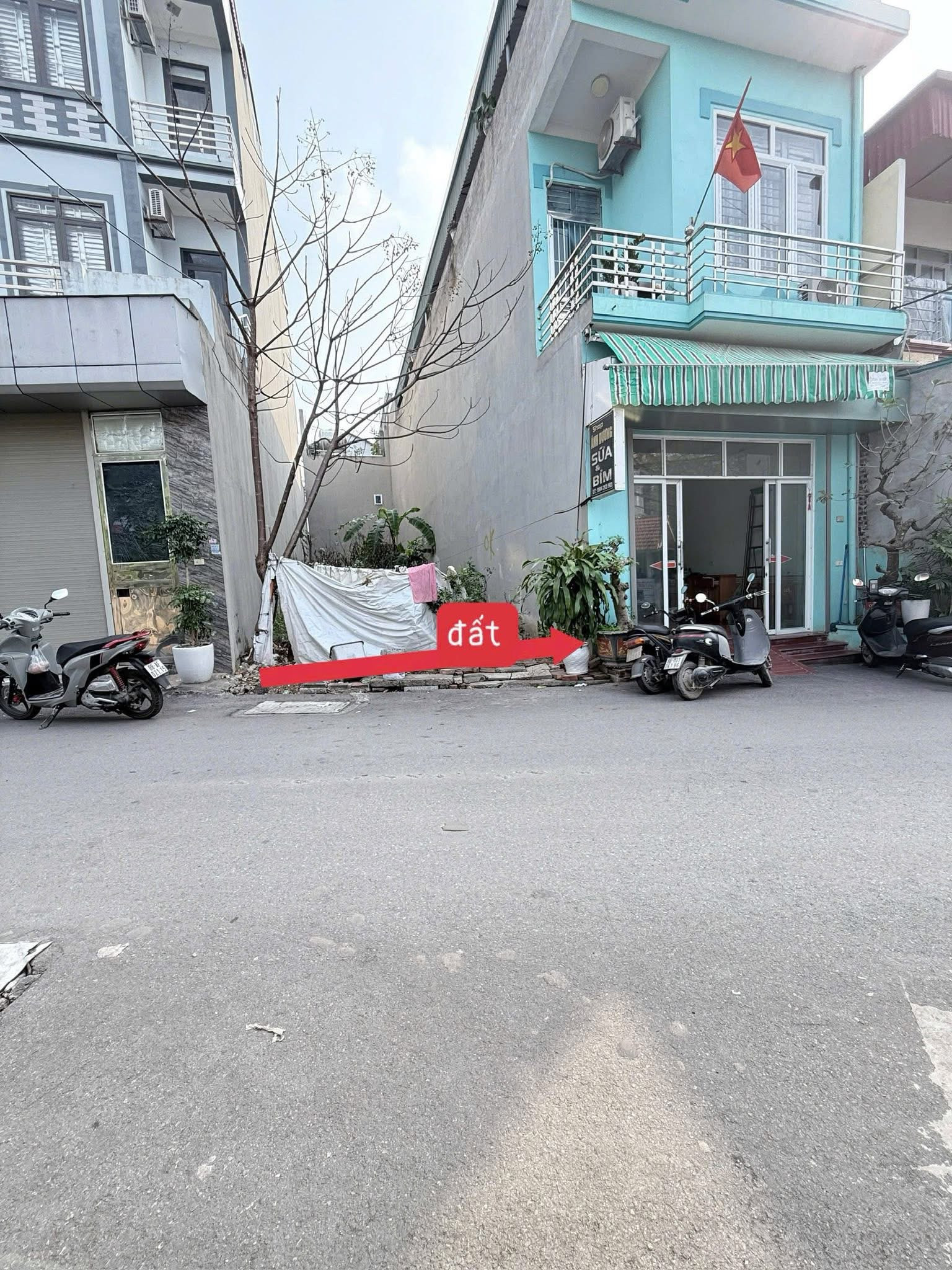 Siêu phẩm Hoà Lạc đường thông 2, 3 ô tô tránh nhau
Bán gấp 78m² ngang 6m giá chỉ 3.5 tỷ tại khoang mái, Đồng Trúc trung tâm Hoà Lạc