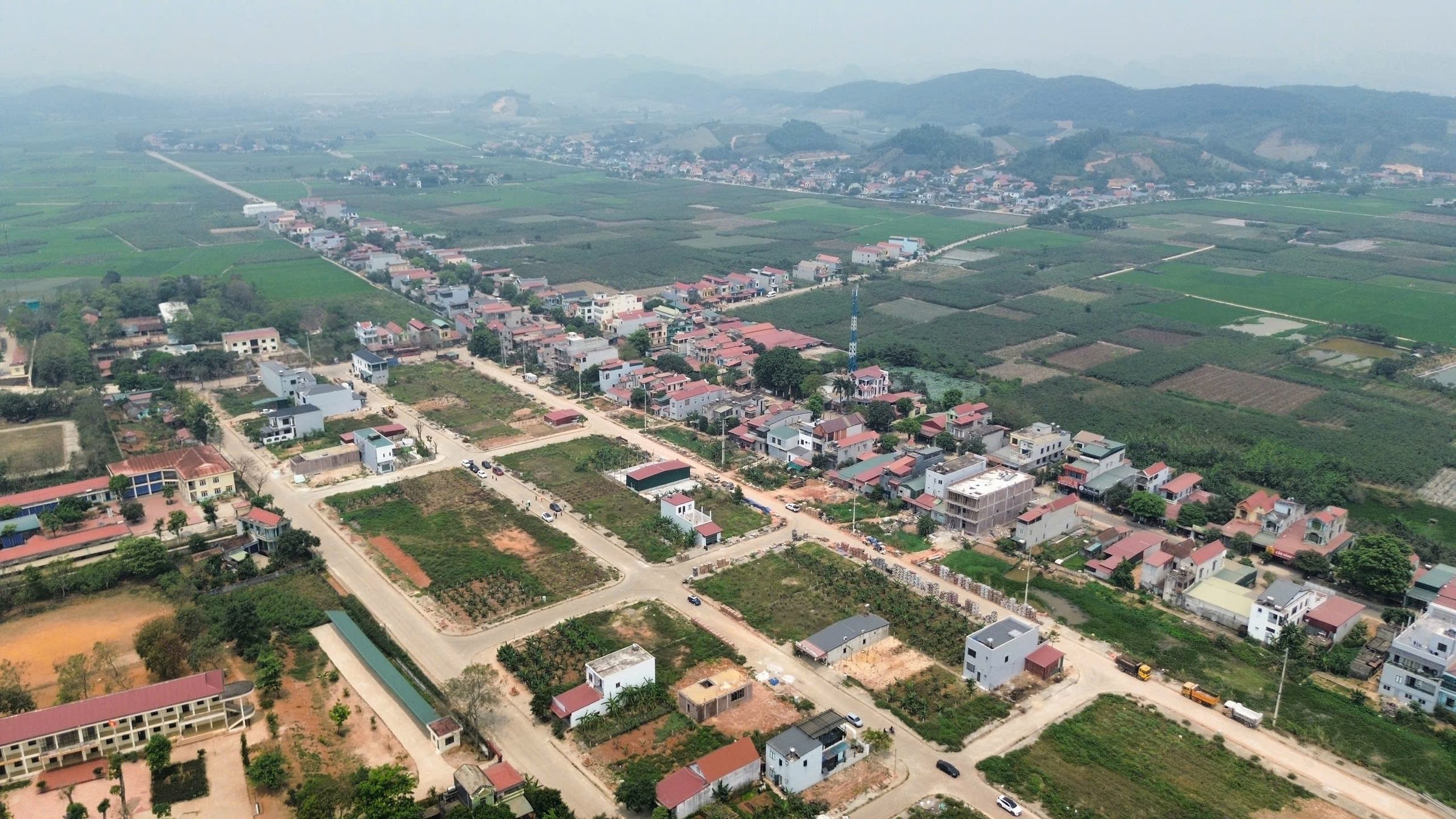 Chính chủ bán nhanh lô full thổ tiện ích Hà Long ôm quanh